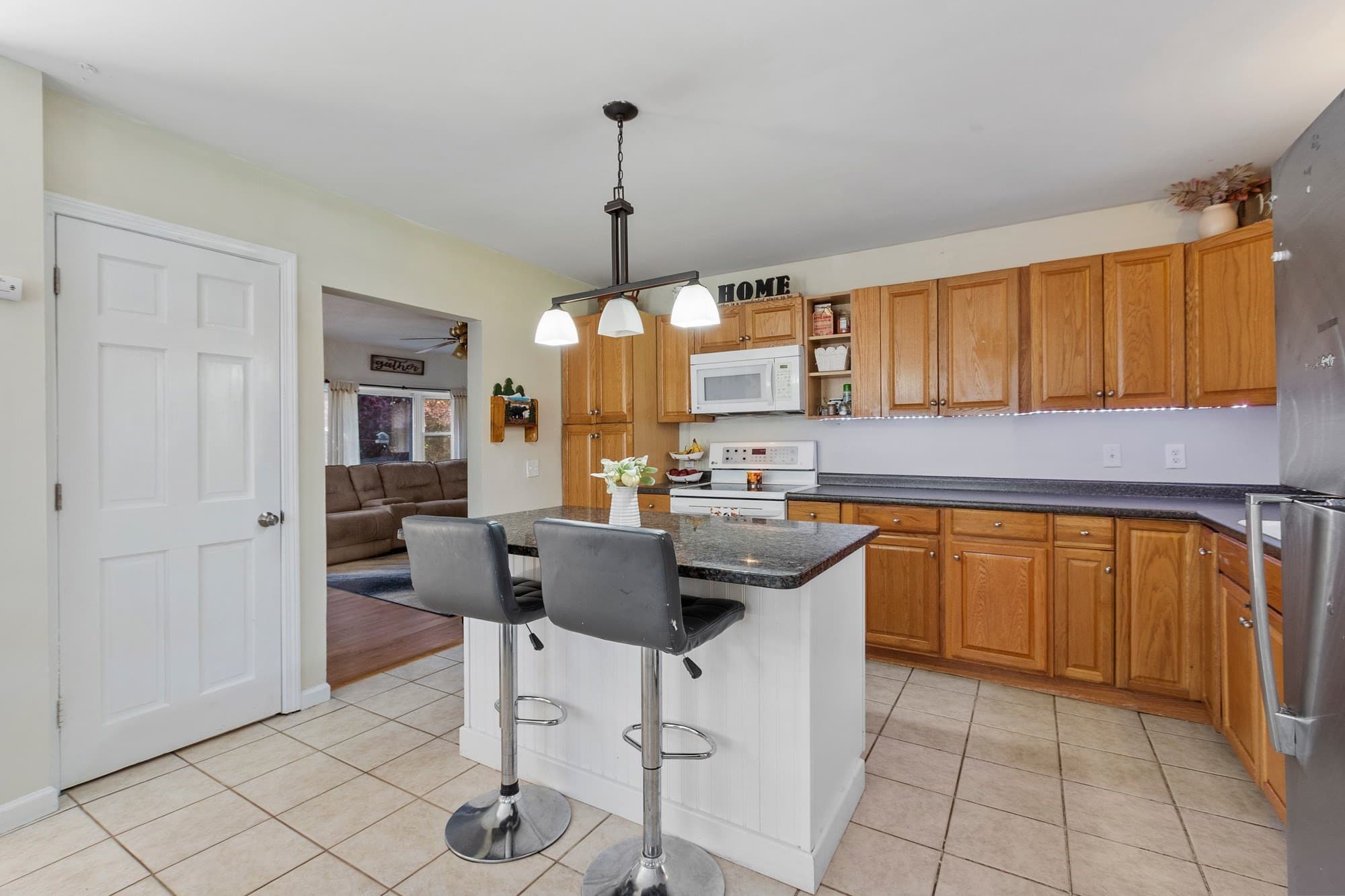 Single Family Residence at 80 Lennon St, Gardner MA 01440, photo 17 of 41