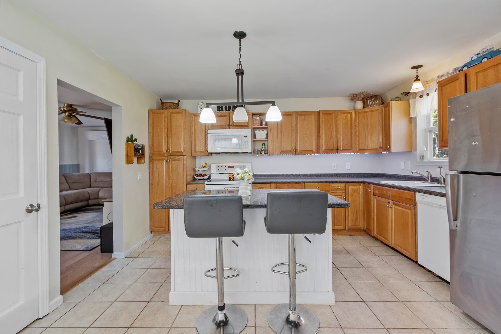 Single Family Residence at 80 Lennon St, Gardner MA 01440, photo 16 of 41