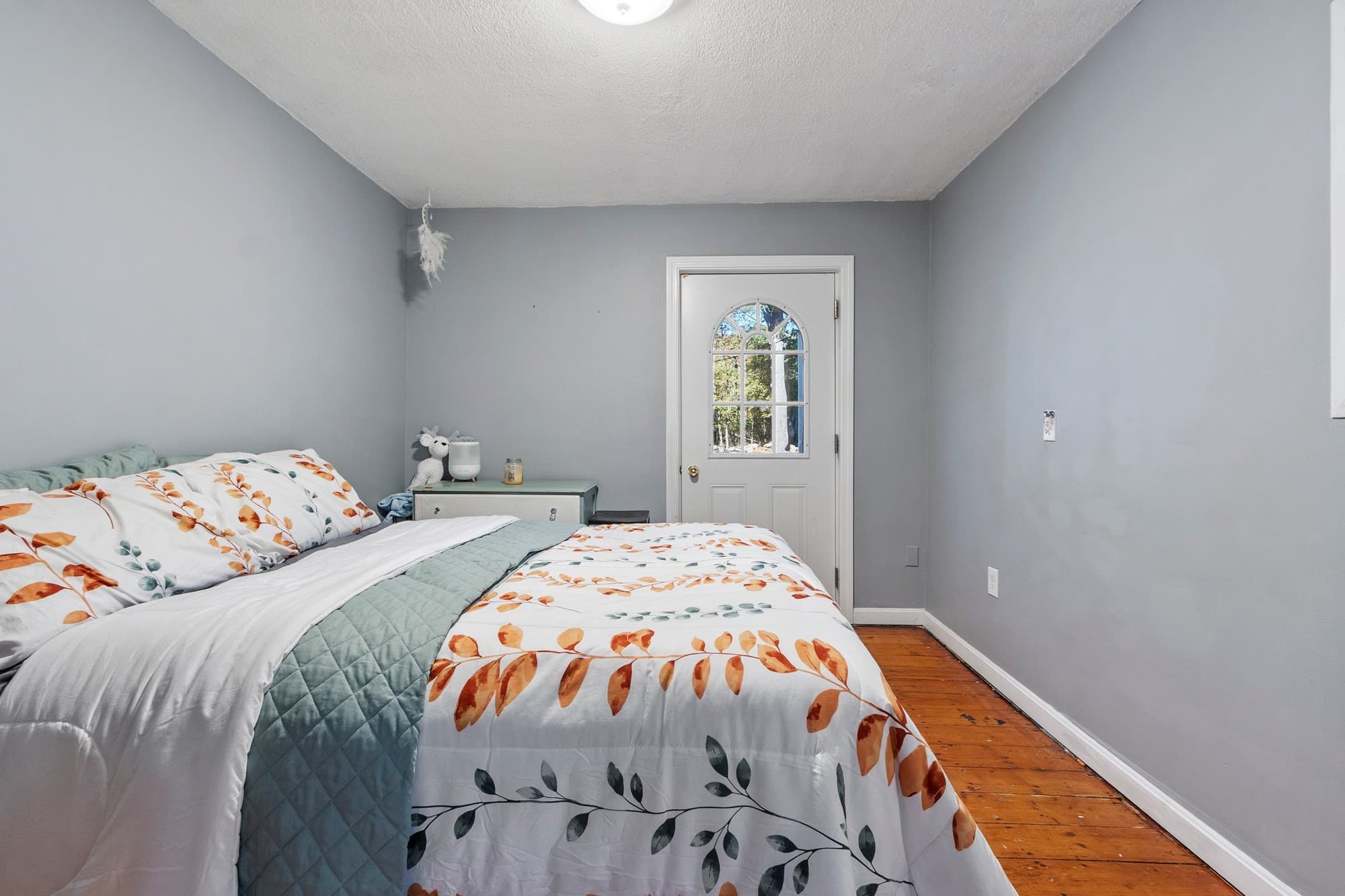 Single Family Residence at 80 Lennon St, Gardner MA 01440, photo 21 of 41