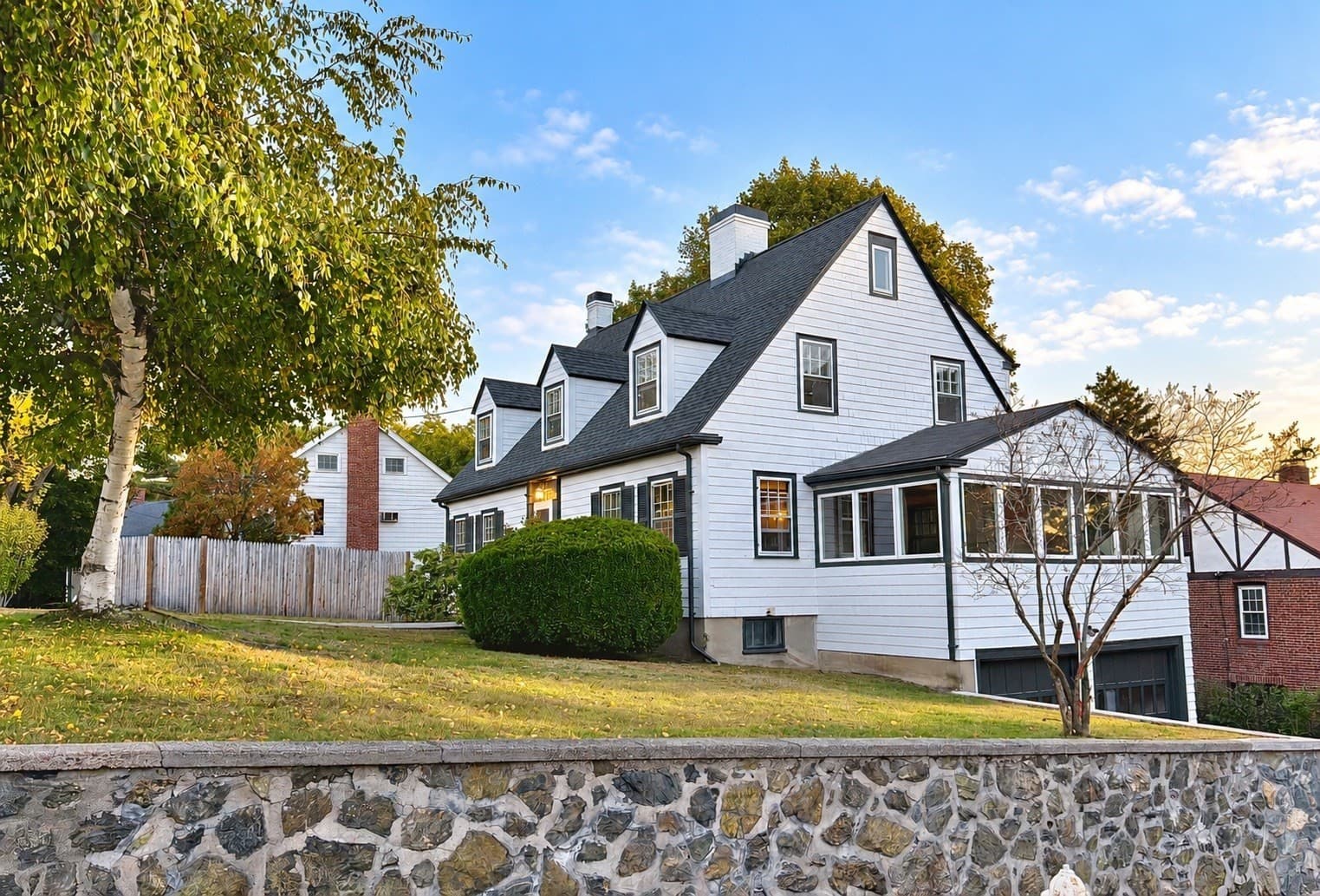 54 Temple St, Arlington MA 02476