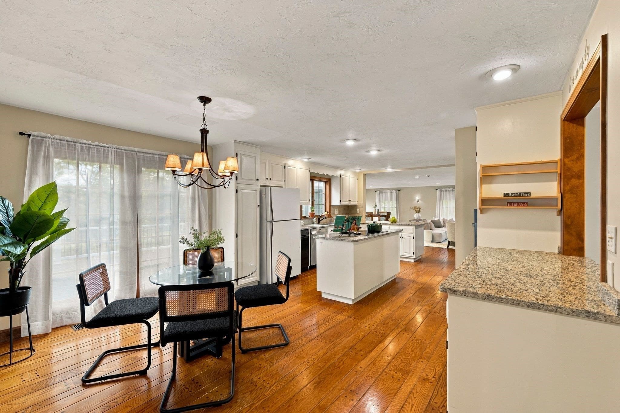 Single Family Residence at 9 Spearfield Lane, Lynnfield MA 01940, photo 12 of 41