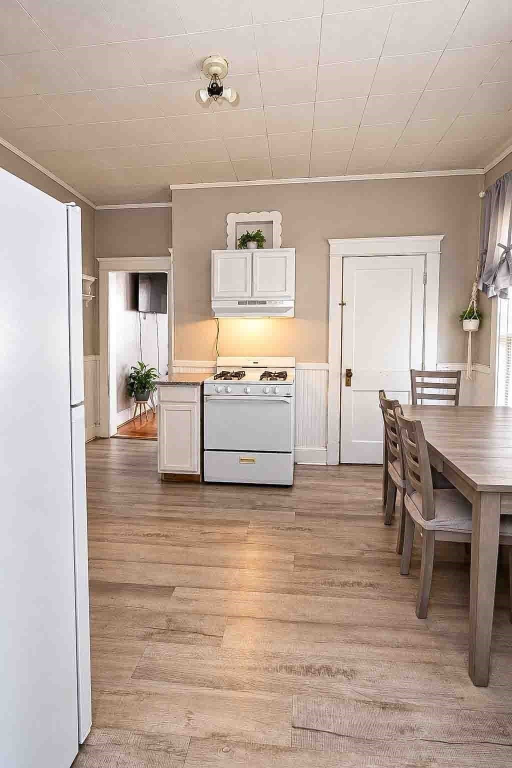 Multi Family at 35 Hymer, Providence RI 02908, photo 19 of 33