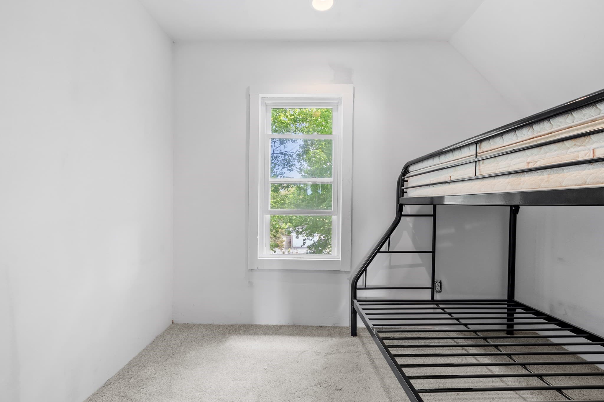 Single Family Residence at 15 Redman Pl, Fitchburg MA 01420, photo 7 of 8