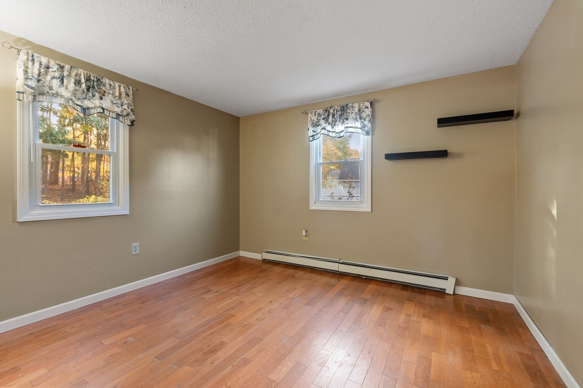 Single Family Residence at 128 Birchcroft Rd, Leominster MA 01453, photo 22 of 37