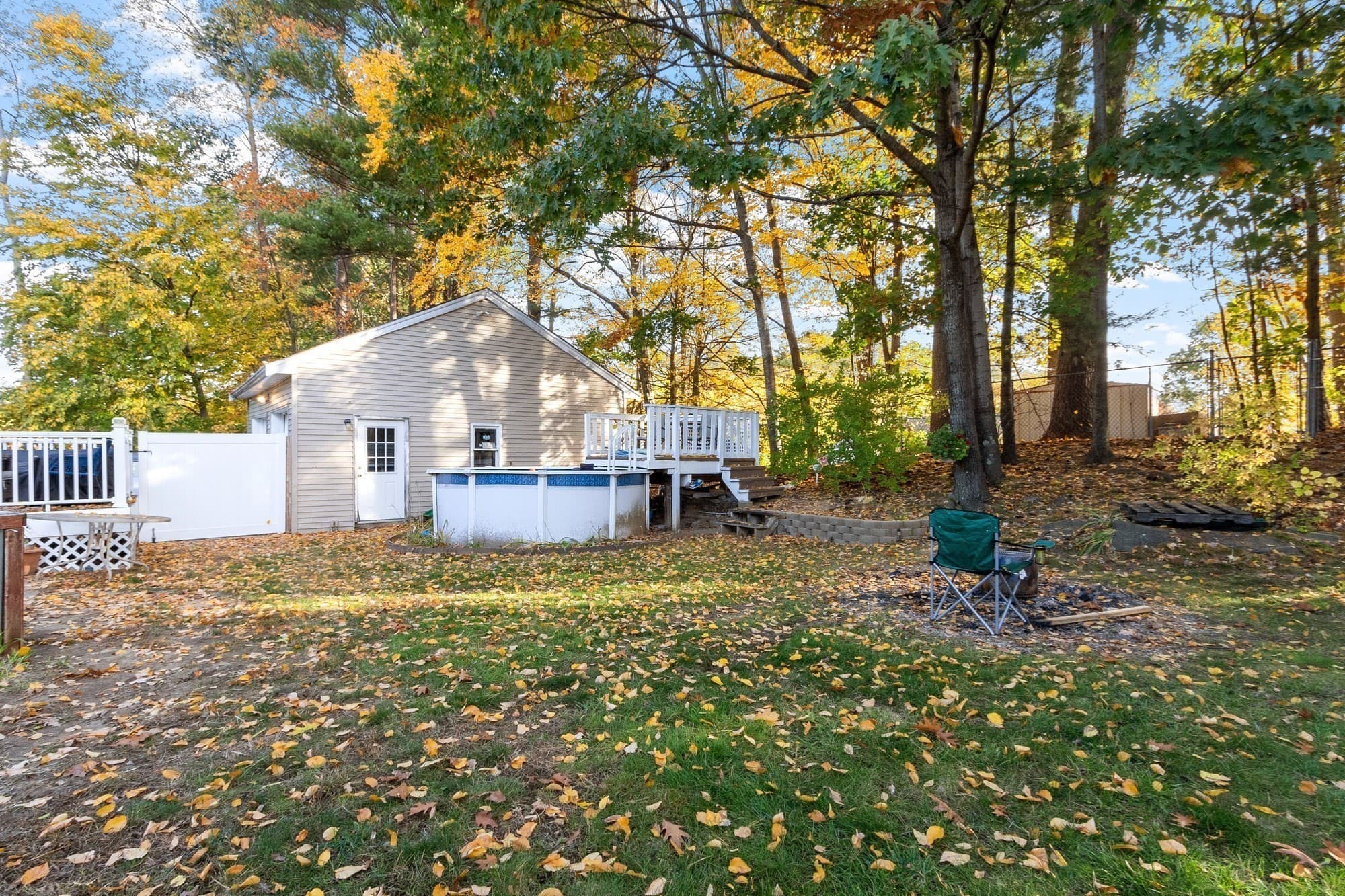Single Family Residence at 128 Birchcroft Rd, Leominster MA 01453, photo 3 of 37