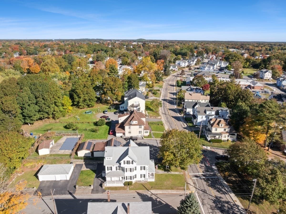3 Family at 427 Somerset Ave, Taunton MA 02780, photo 10 of 42
