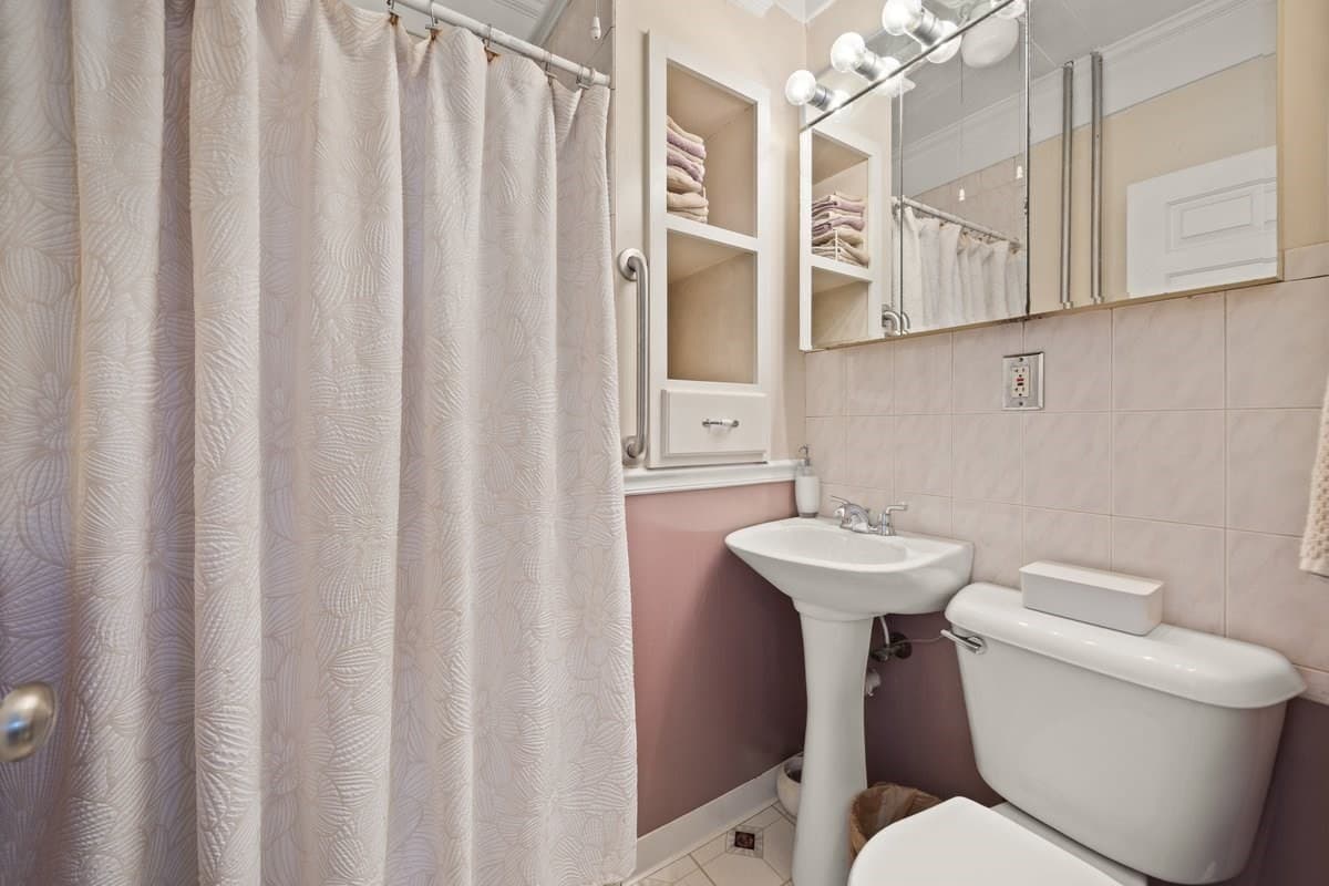 3 Family at 427 Somerset Ave, Taunton MA 02780, photo 18 of 42