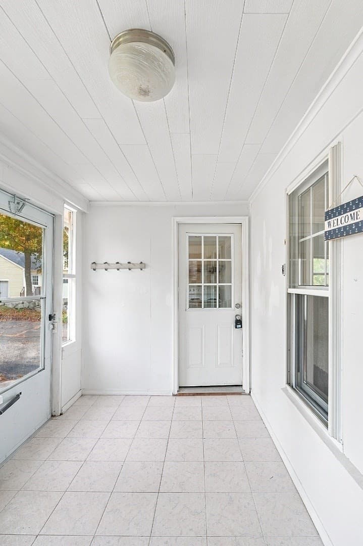 Single Family Residence at 269 Pond Street, Braintree MA 02184, photo 5 of 42
