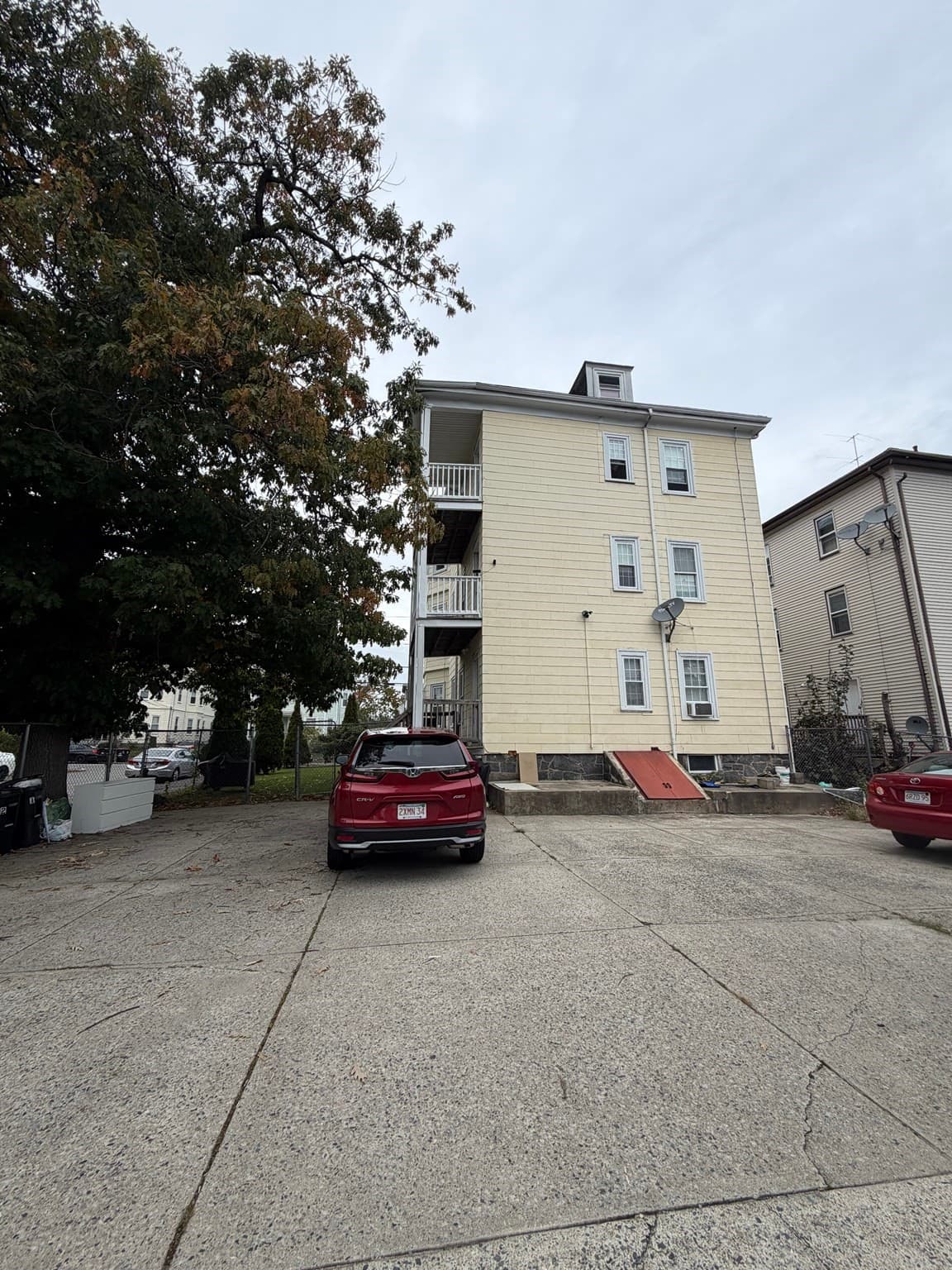 208 Spring St, Brockton MA 02301