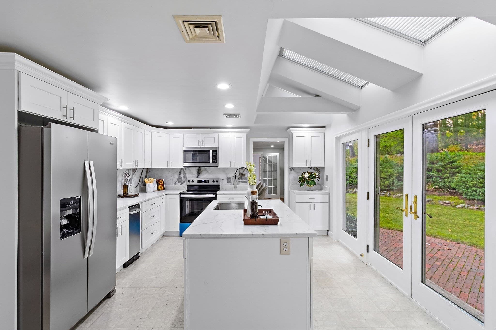 Single Family Residence at 25 Forest Ridge Road, Weston MA 02493, photo 7 of 40