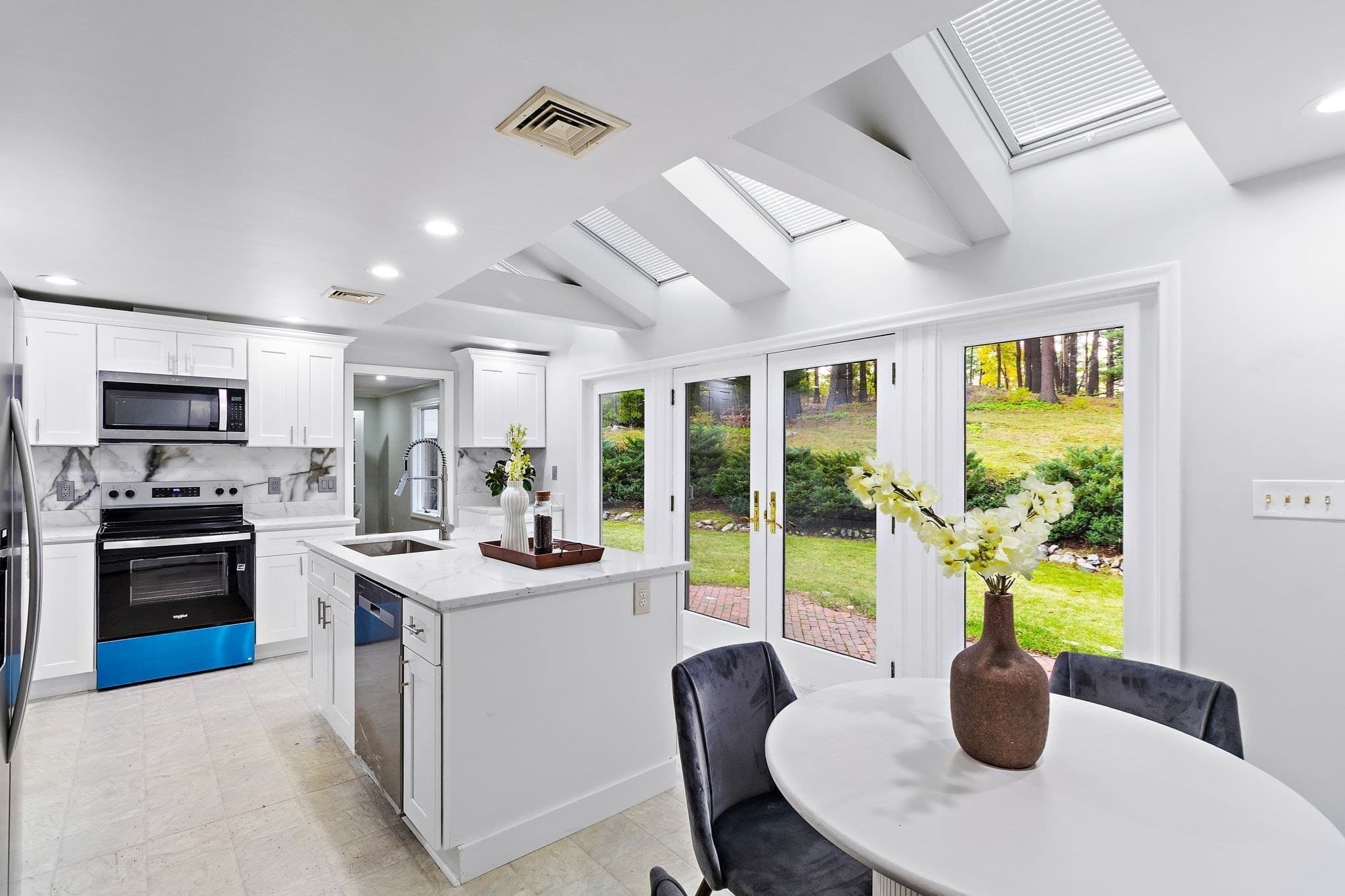 Single Family Residence at 25 Forest Ridge Road, Weston MA 02493, photo 10 of 40