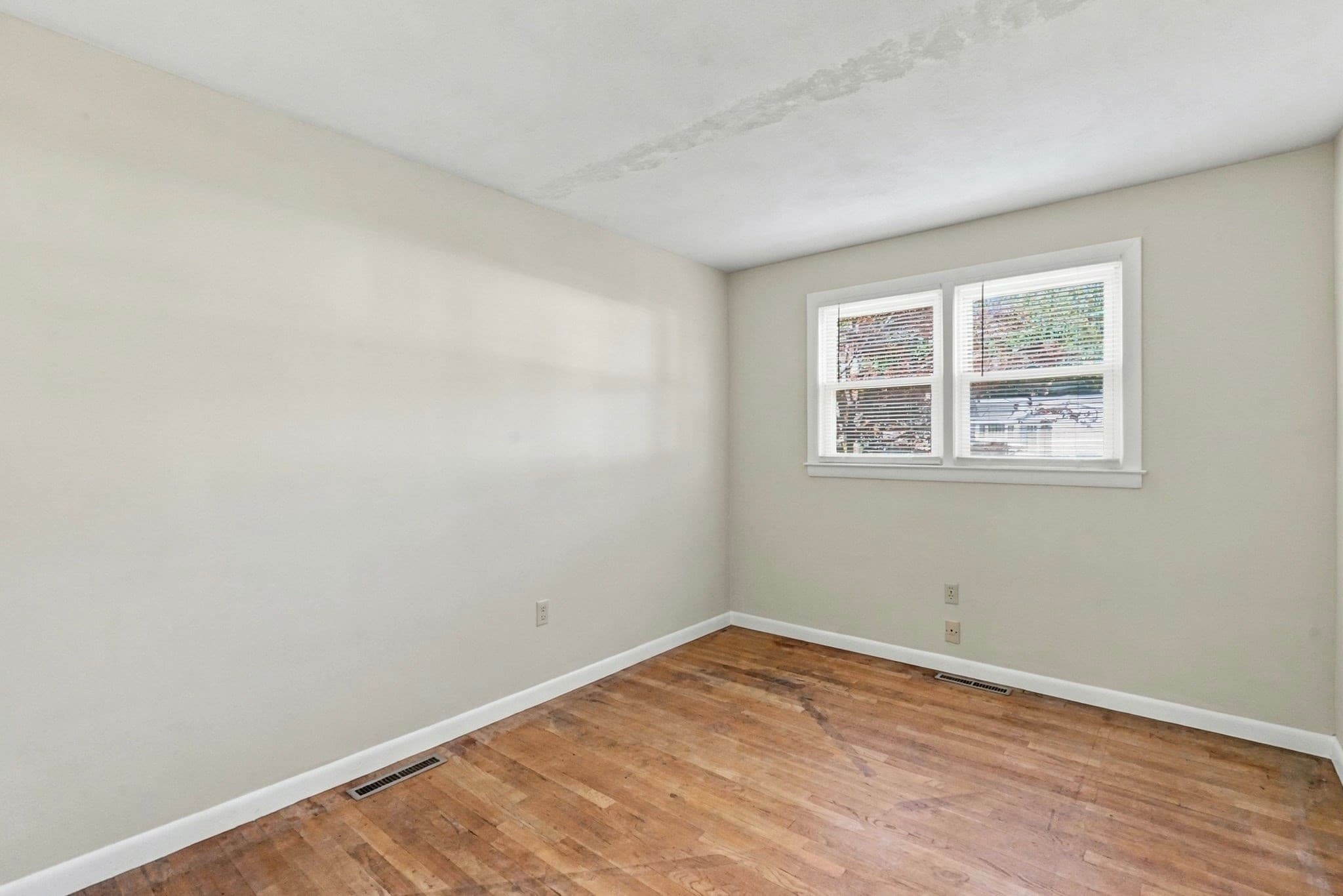 Single Family Residence at 86 Herrman Street, West Springfield MA 01089, photo 19 of 37