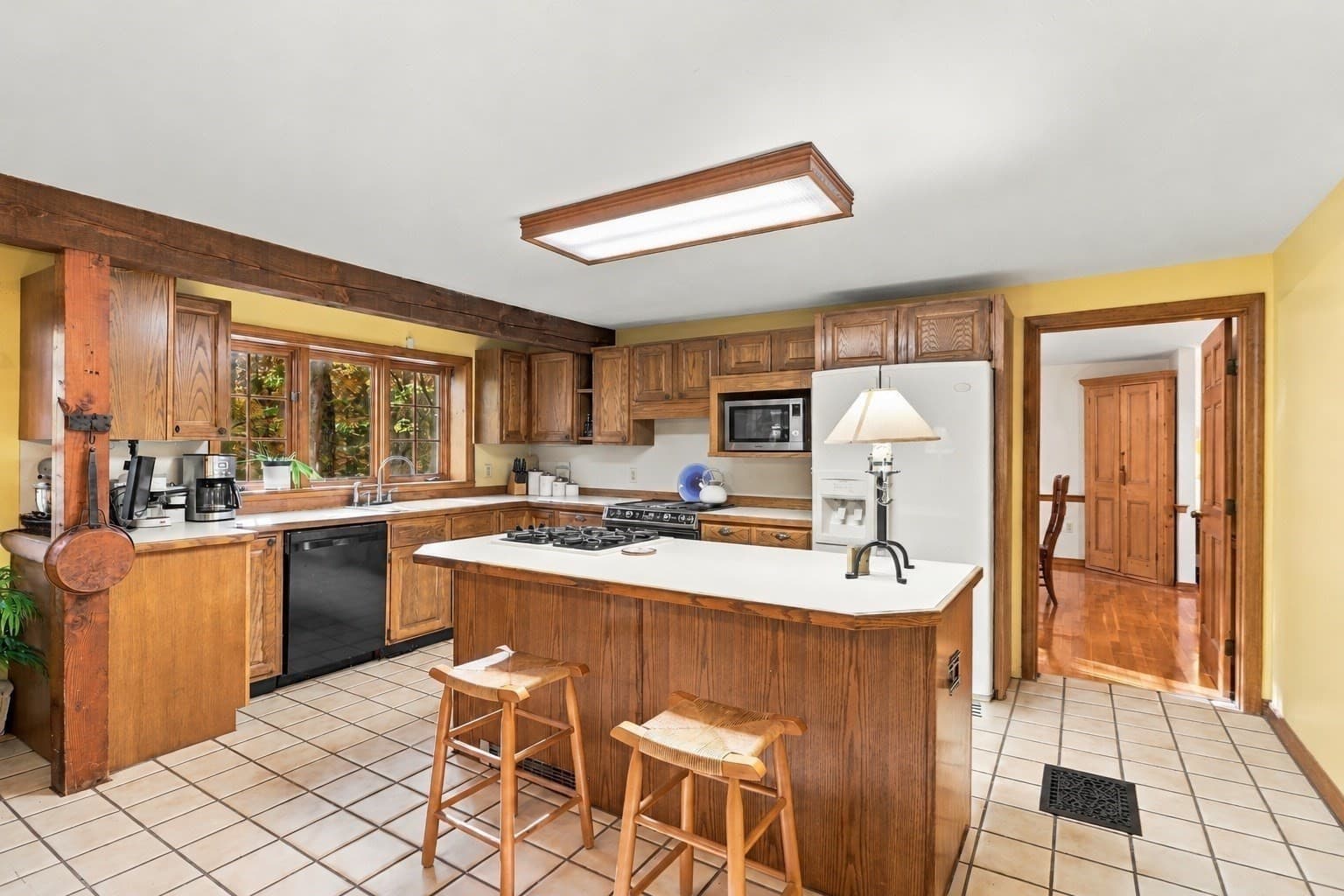 Single Family Residence at 185 Kettle Hole Rd, Bolton MA 01740, photo 13 of 40