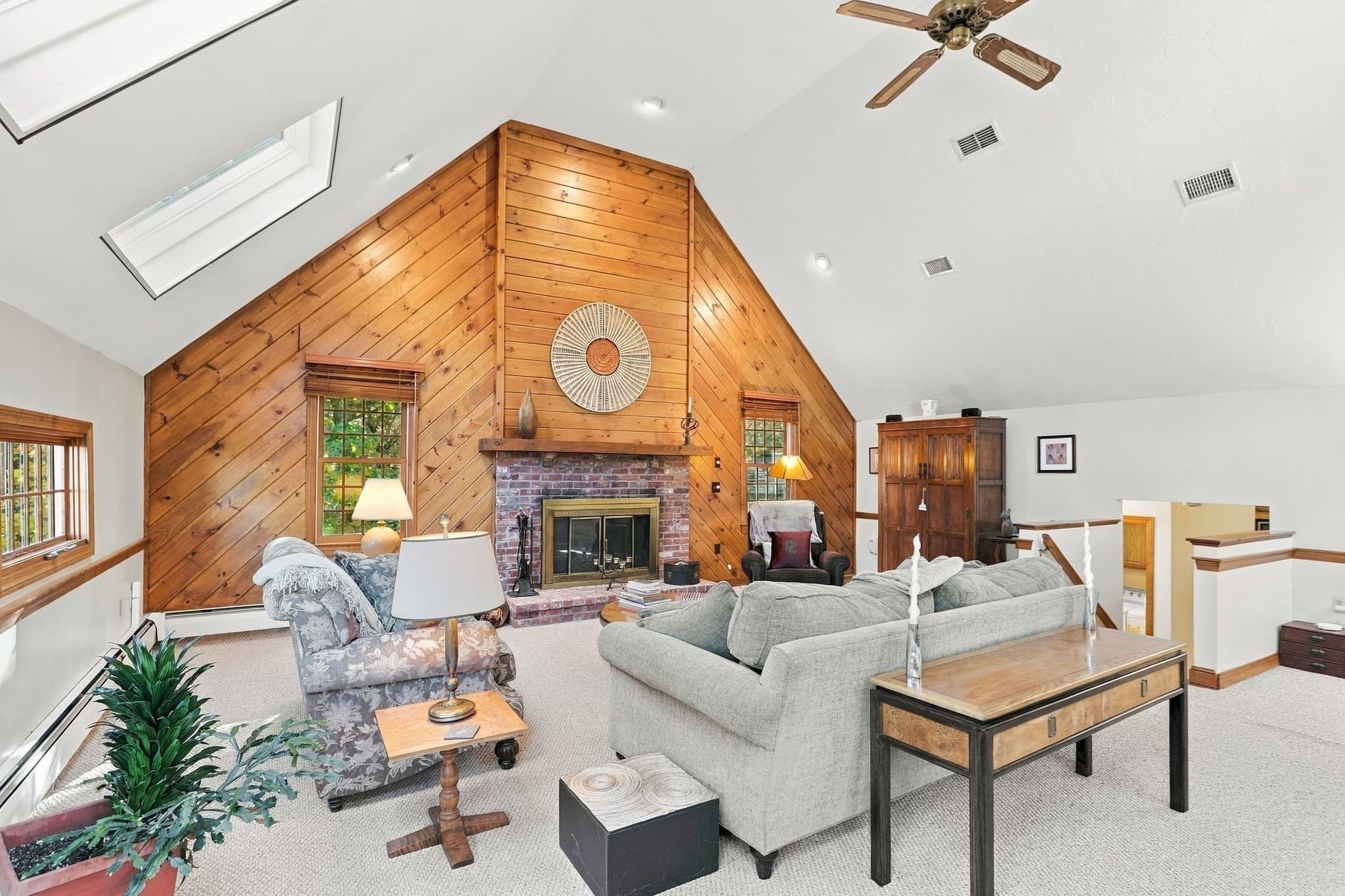 Single Family Residence at 185 Kettle Hole Rd, Bolton MA 01740, photo 5 of 40
