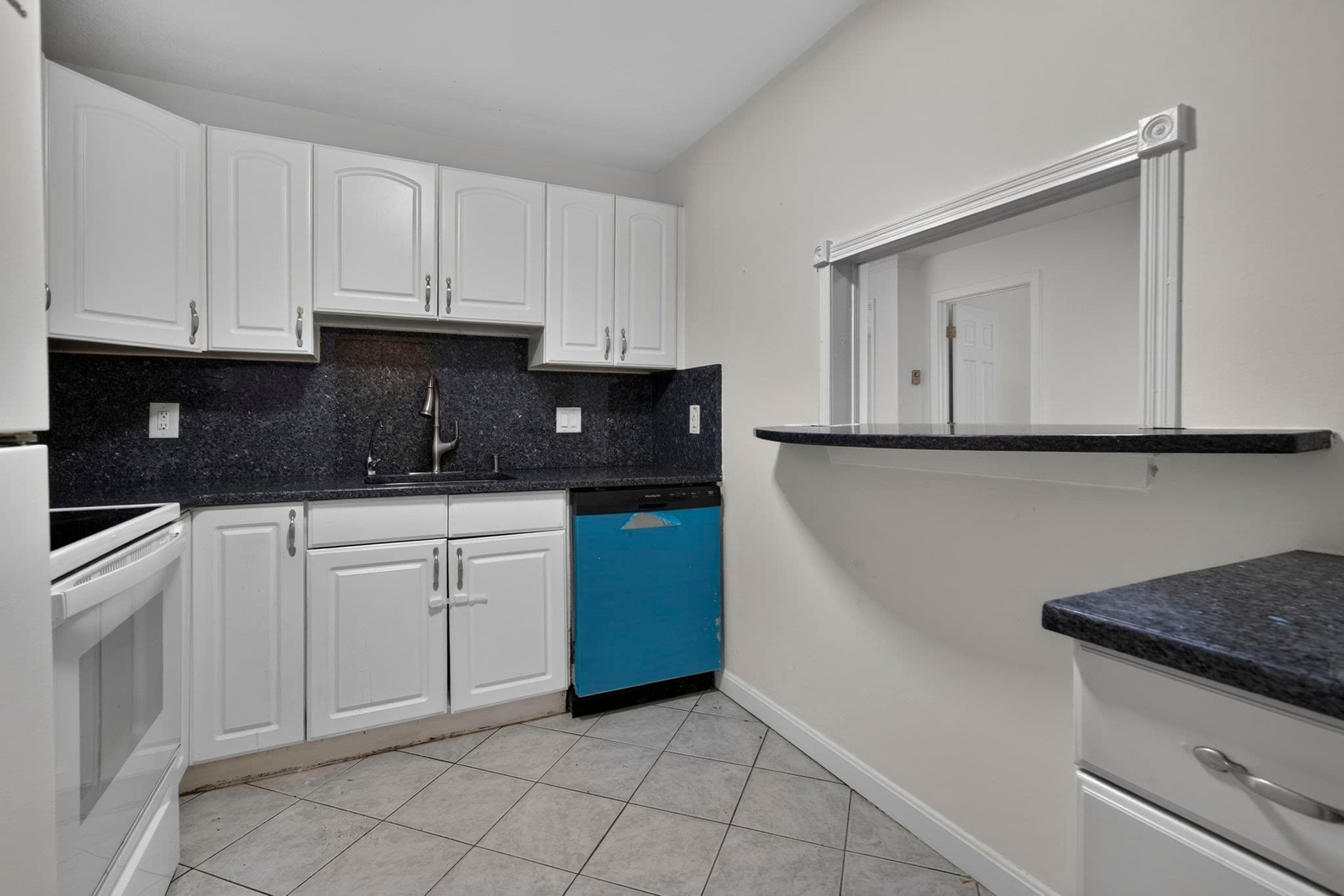 Condominium at 17 Weld St # 11, Framingham MA 01702, photo 8 of 32