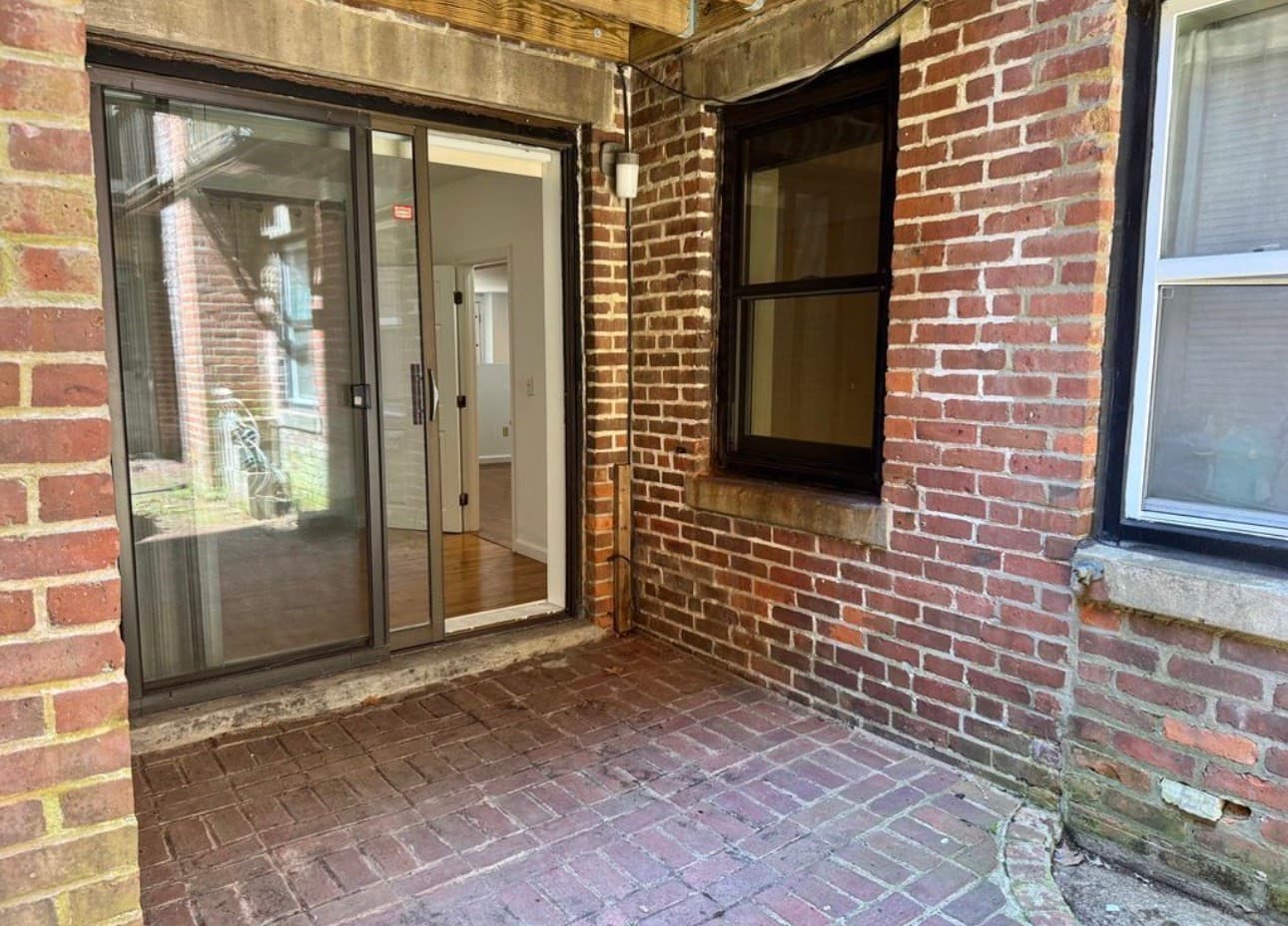 Apartment at 390 Riverway # 2, Boston MA 02115, photo 11 of 28