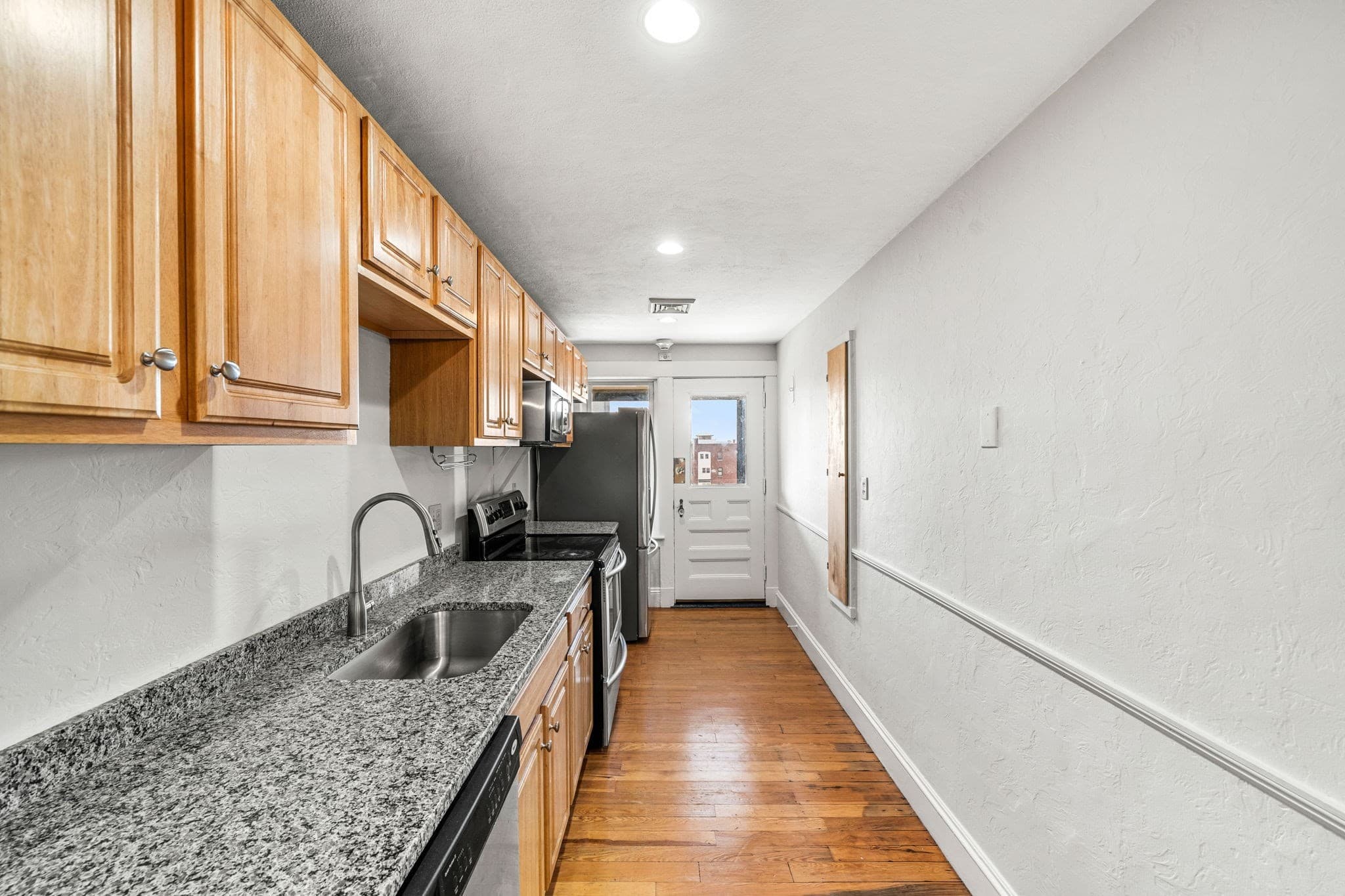 Condominium at 38 Elm St # 4, Worcester MA 01609, photo 26 of 41
