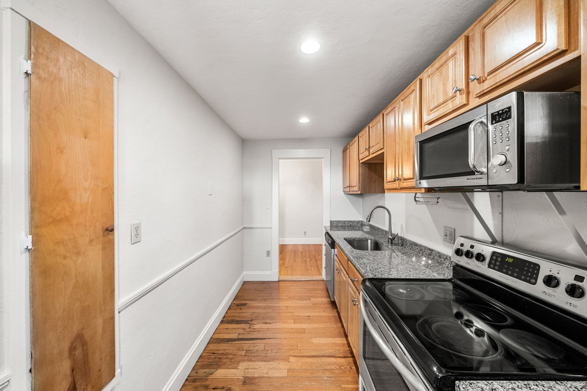 Condominium at 38 Elm St # 4, Worcester MA 01609, photo 29 of 41