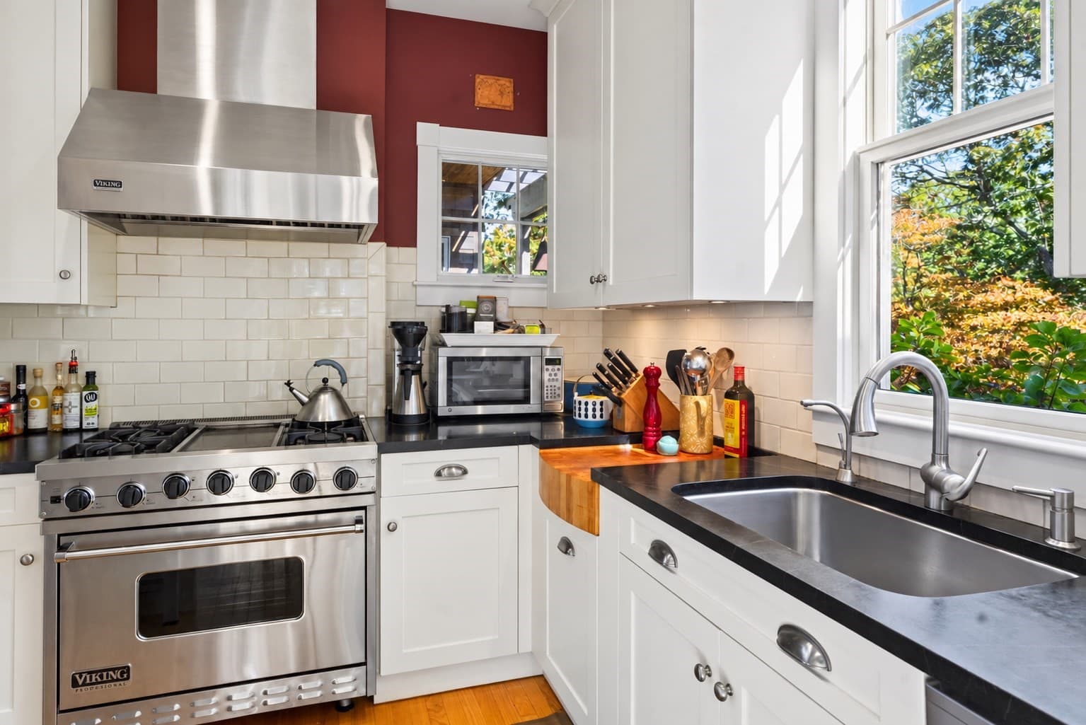 Single Family Residence at 91 Litchfield Rd, Edgartown MA 02539, photo 12 of 38