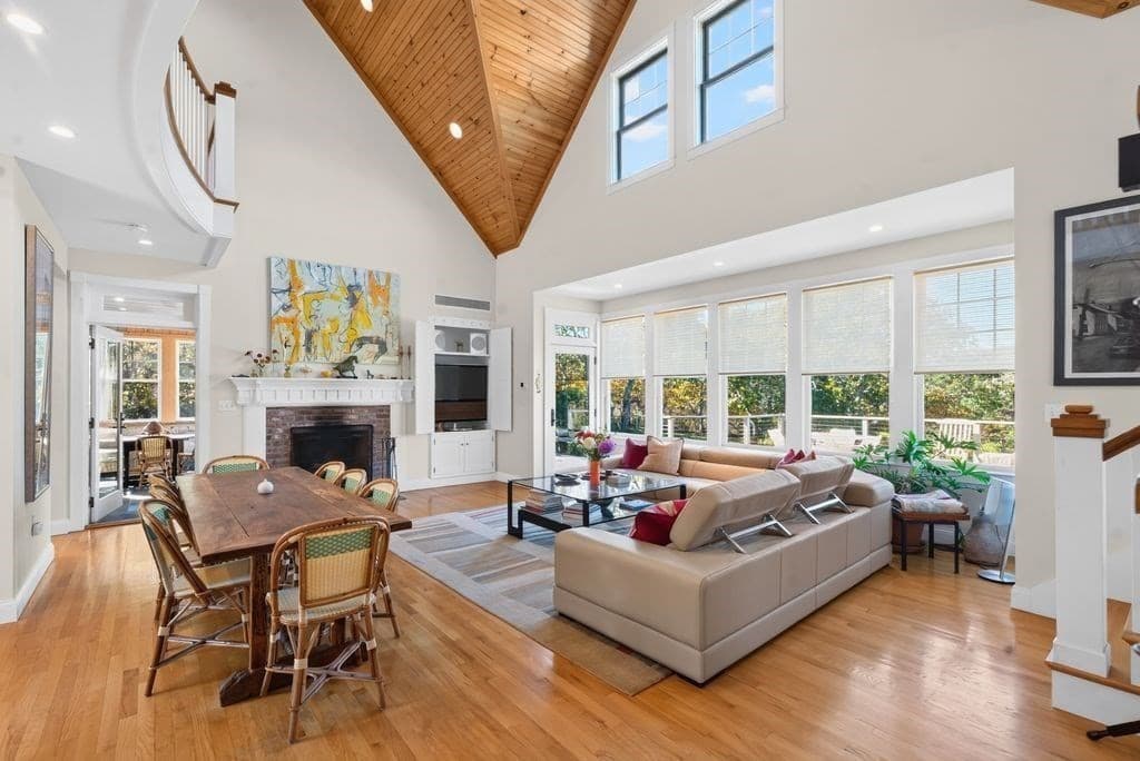 Single Family Residence at 91 Litchfield Rd, Edgartown MA 02539, photo 10 of 38