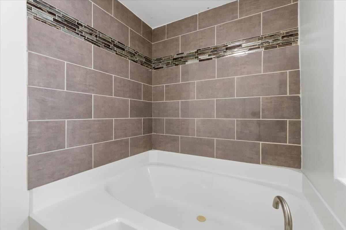 Mobile Home at 5 Alpine St, Rockland MA 02370, photo 26 of 39