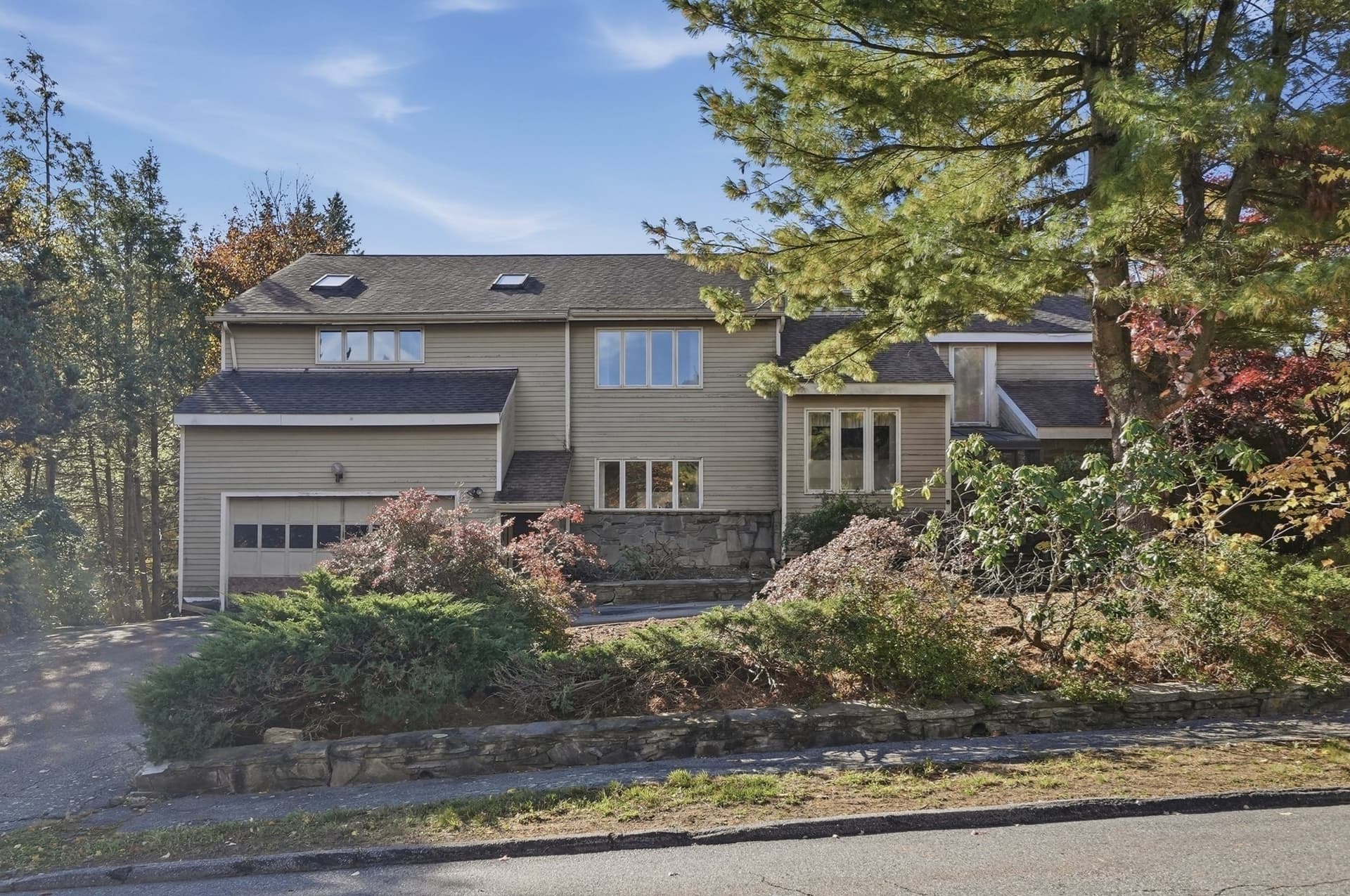 29 Whisper Drive, Worcester MA 01609