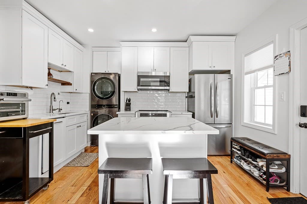 Single Family Residence at 2 Rolfe Ave, Worcester MA 01604, photo 32 of 42