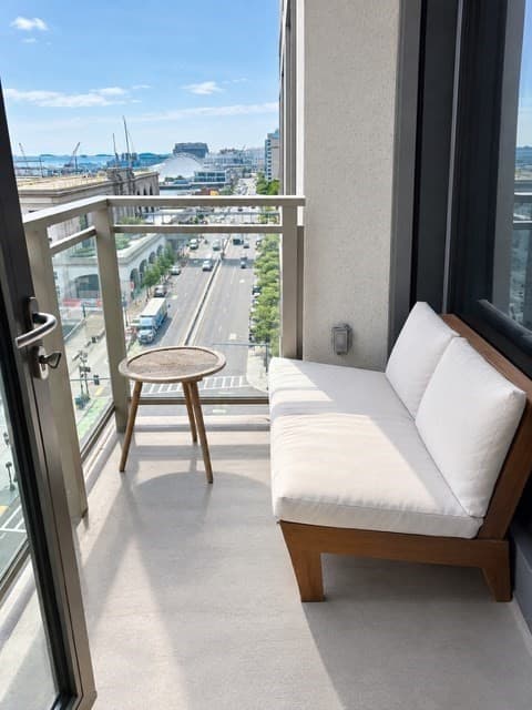 Condominium at 133 Seaport Blvd # 1016, Boston MA 02210, photo 2 of 11
