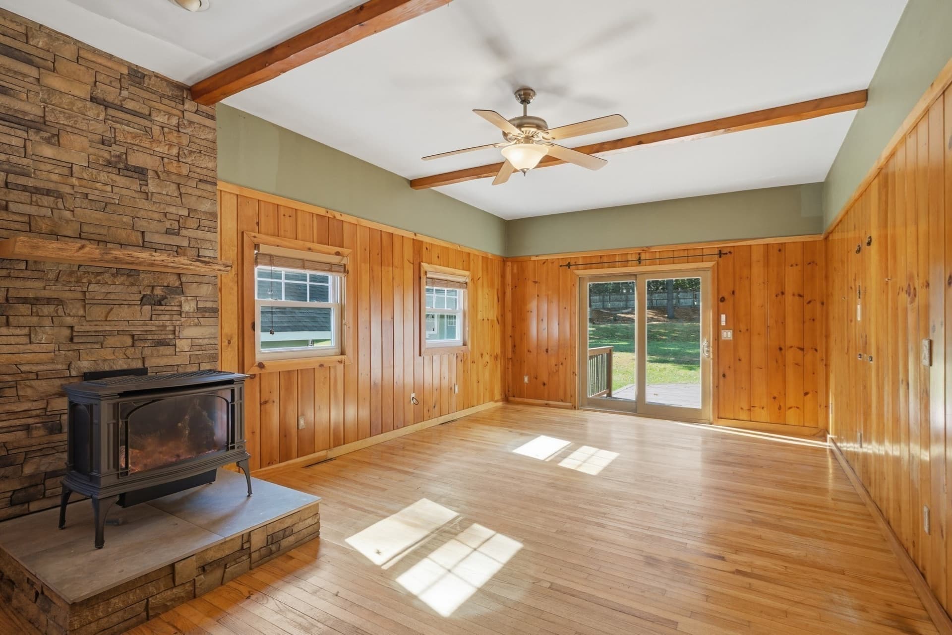 Single Family Residence at 75 Gardner Ave, Attleboro MA 02703, photo 4 of 30