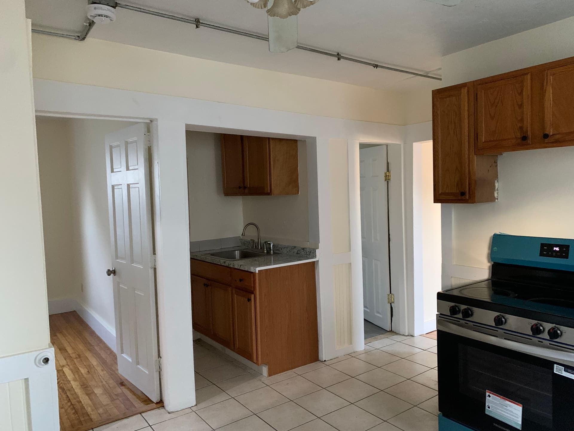 4 Family - 4 Units Up/Down at 130 Canterbury St, Worcester MA 01603, photo 18 of 40