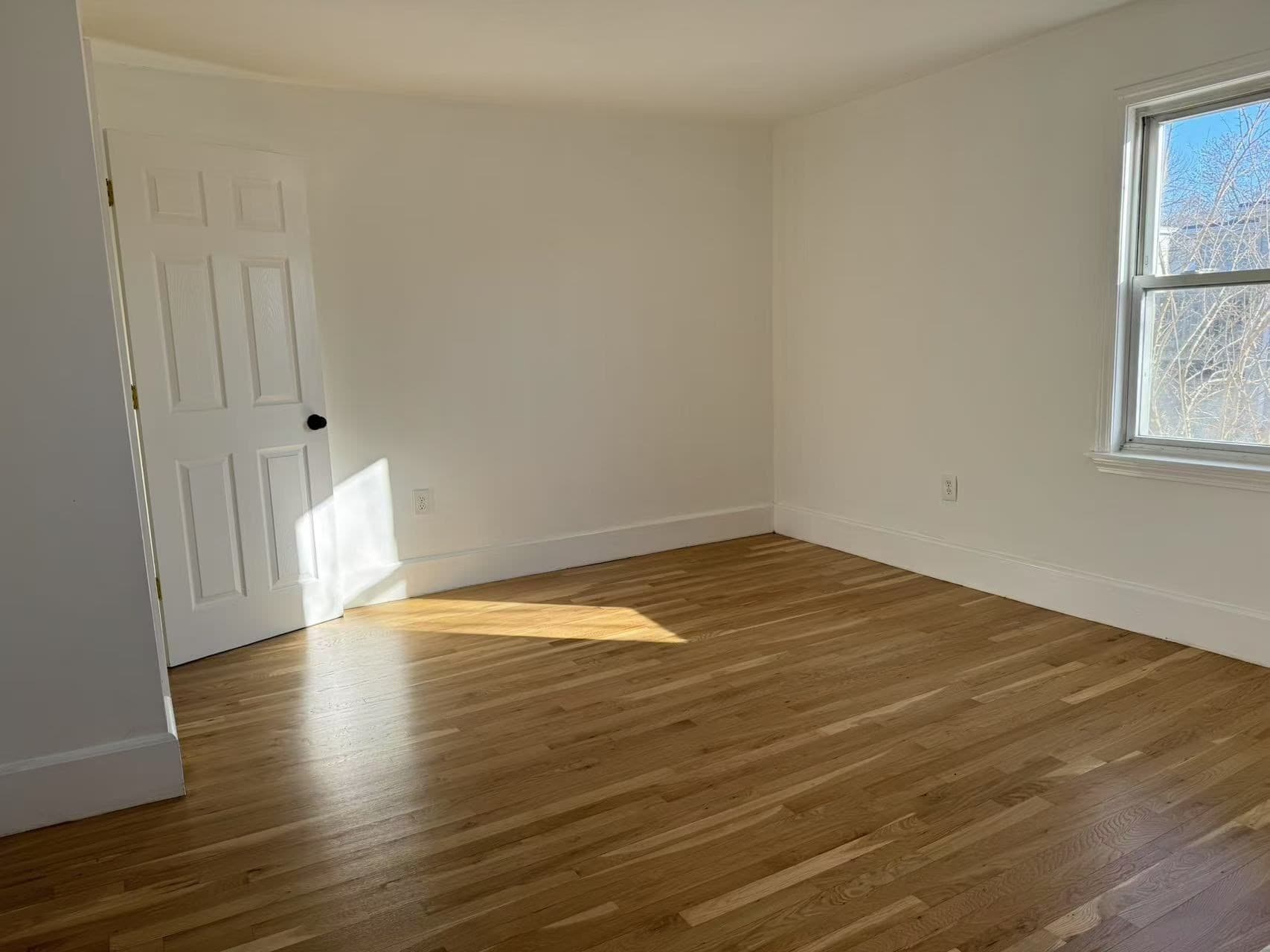 Attached (Townhouse/Rowhouse/Duplex) at 119 Whitfield St # 119, Boston MA 02124, photo 7 of 15