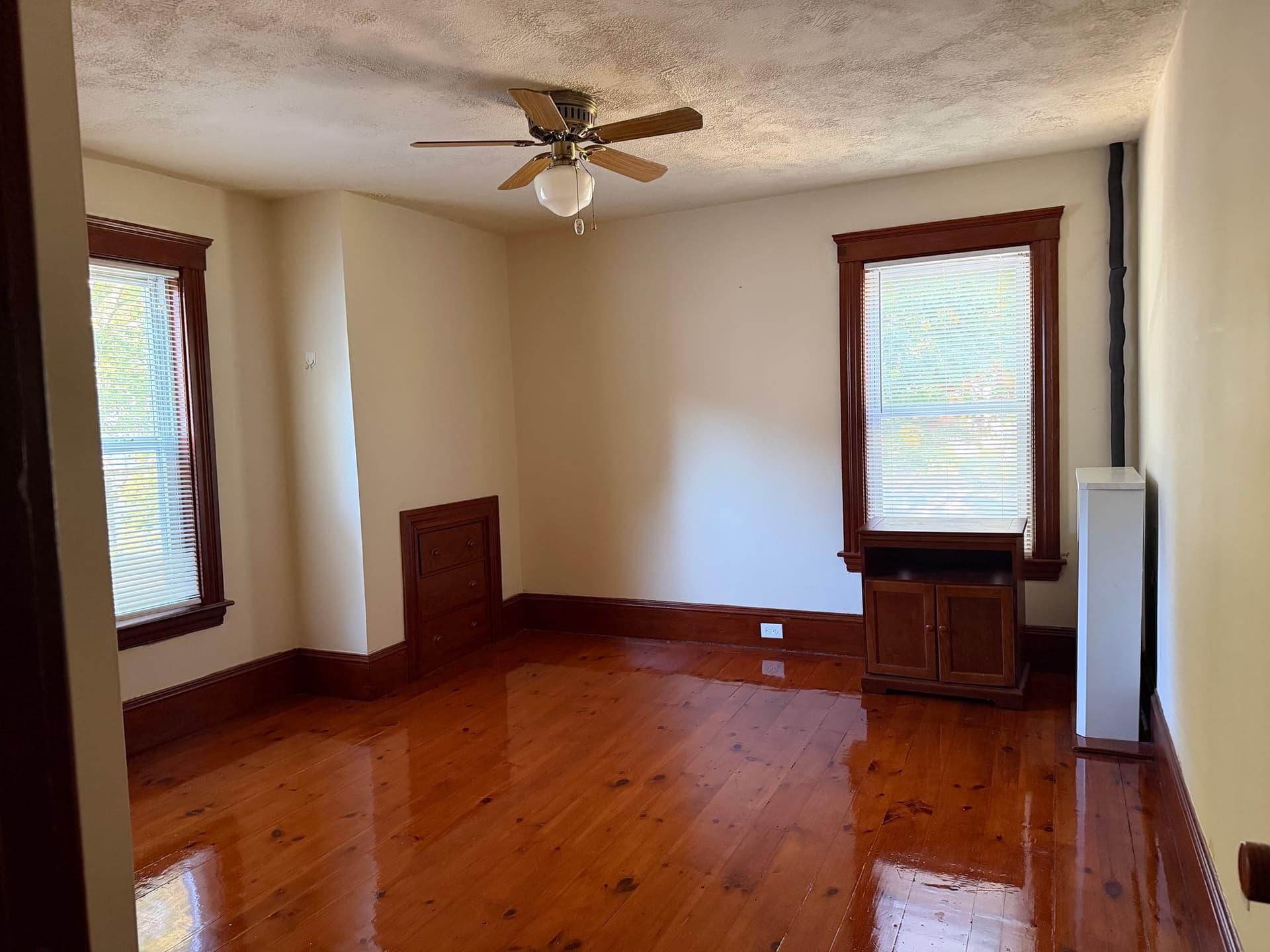 Single Family Residence at 9 Englewood Ave, Worcester MA 01603, photo 14 of 23