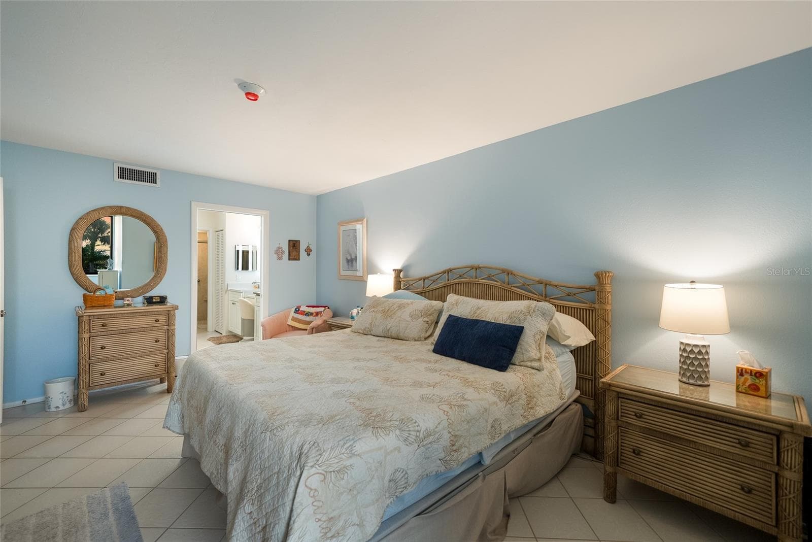Condominium at 713 BAYPORT WAY #713, LONGBOAT KEY, photo 25 of 35