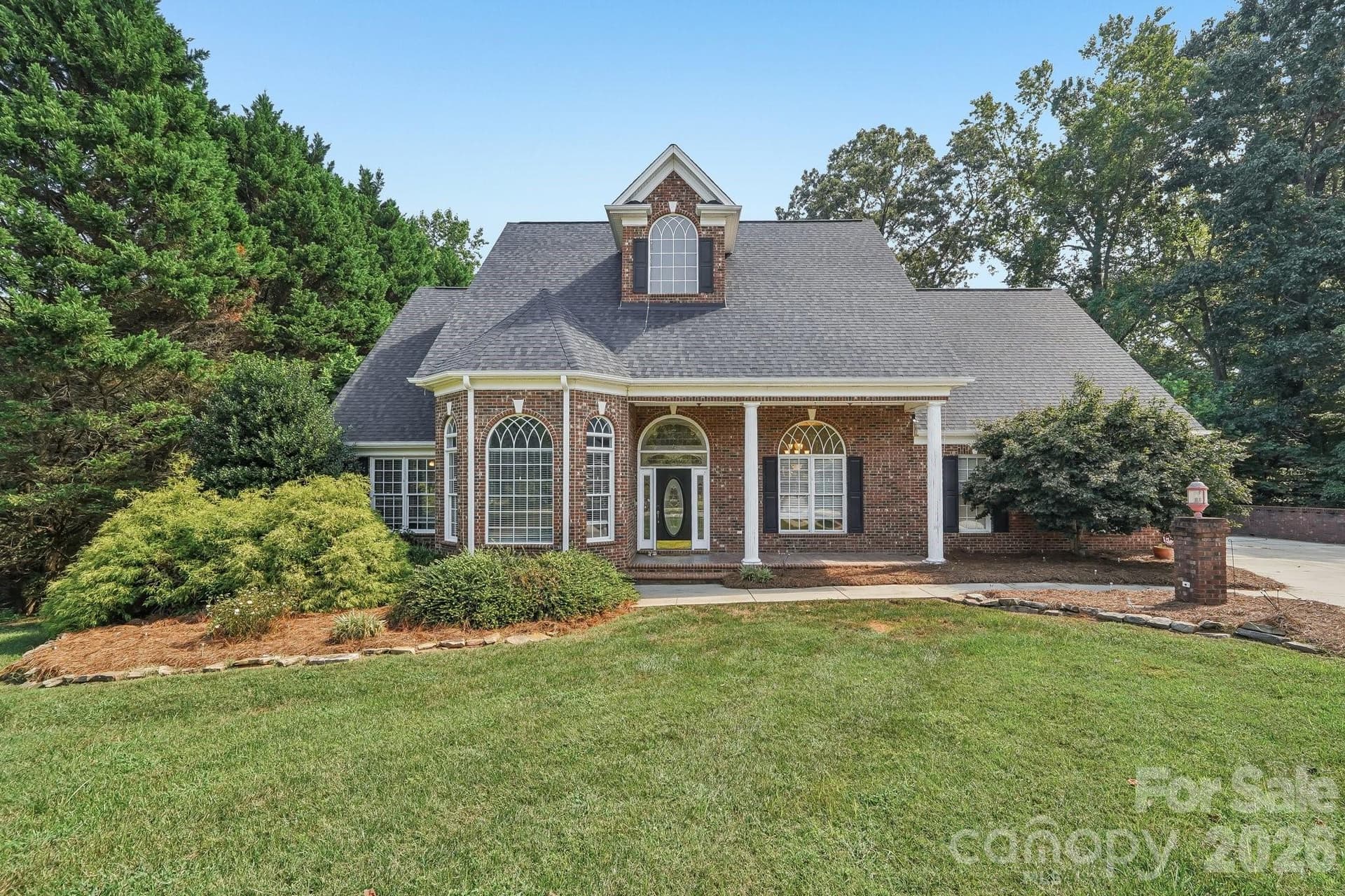 5505 Hickory Leaf Court