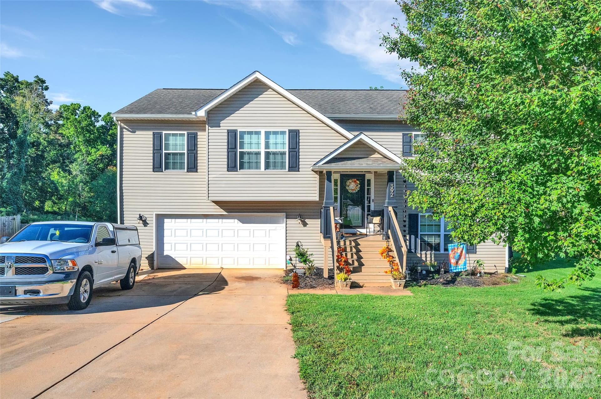 392 Lone Tree Lane