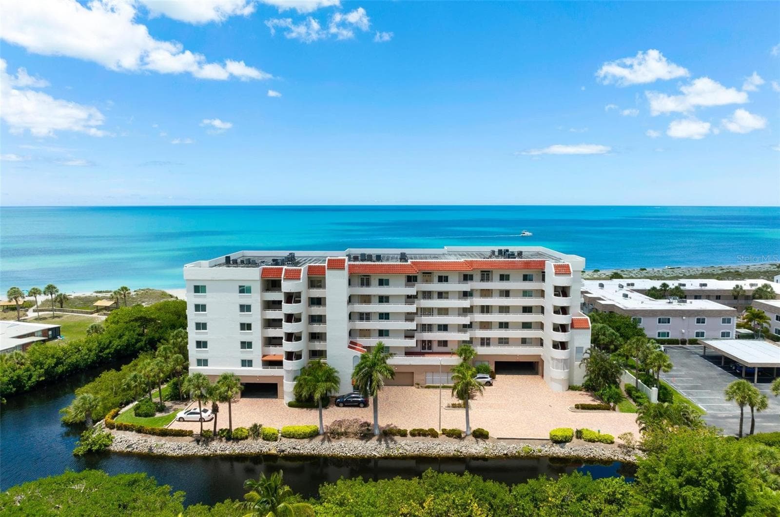 550 W FLAMINGO DR #2