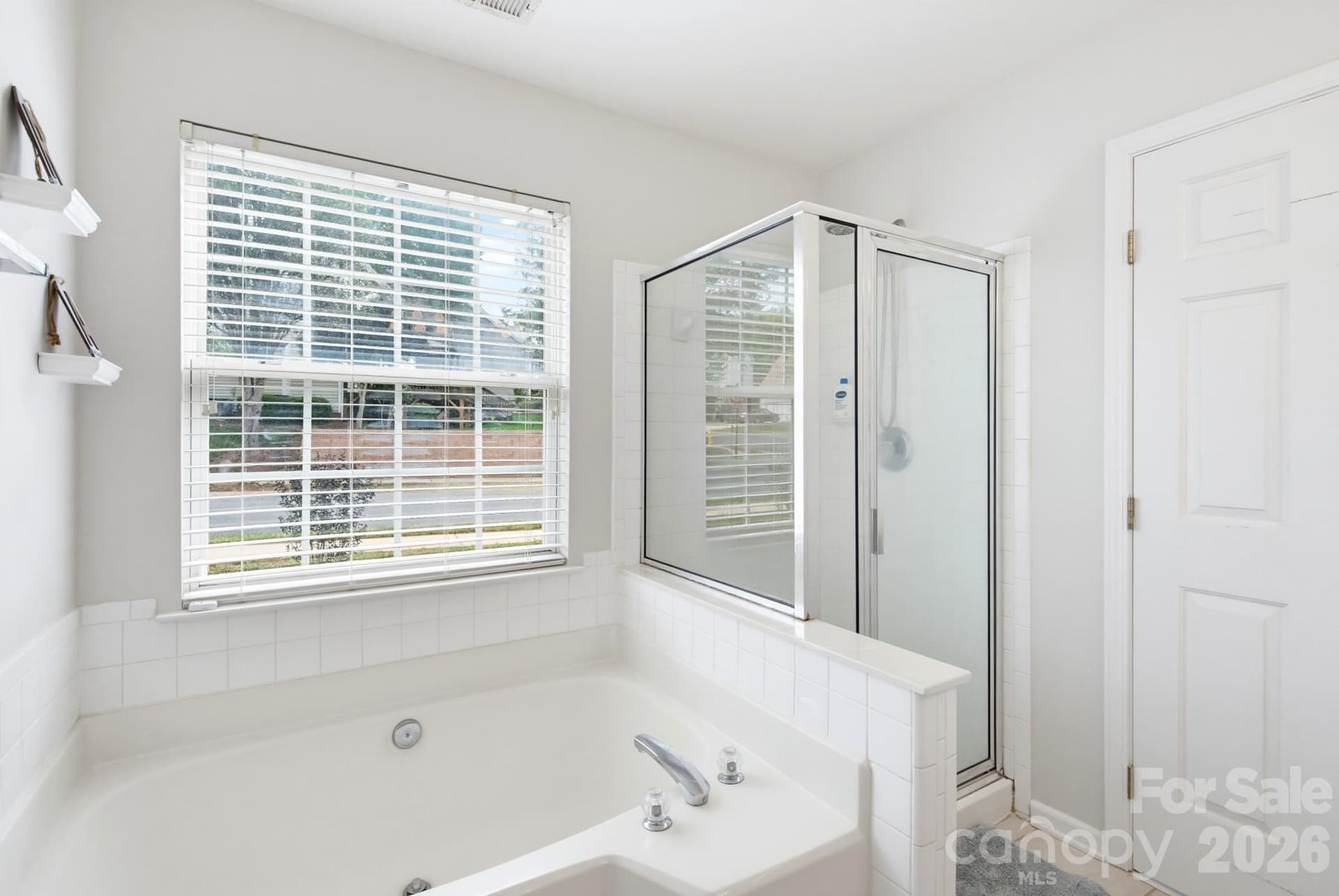 Single Family Residence at 13330 Edgetree Drive, Pineville, photo 23 of 44
