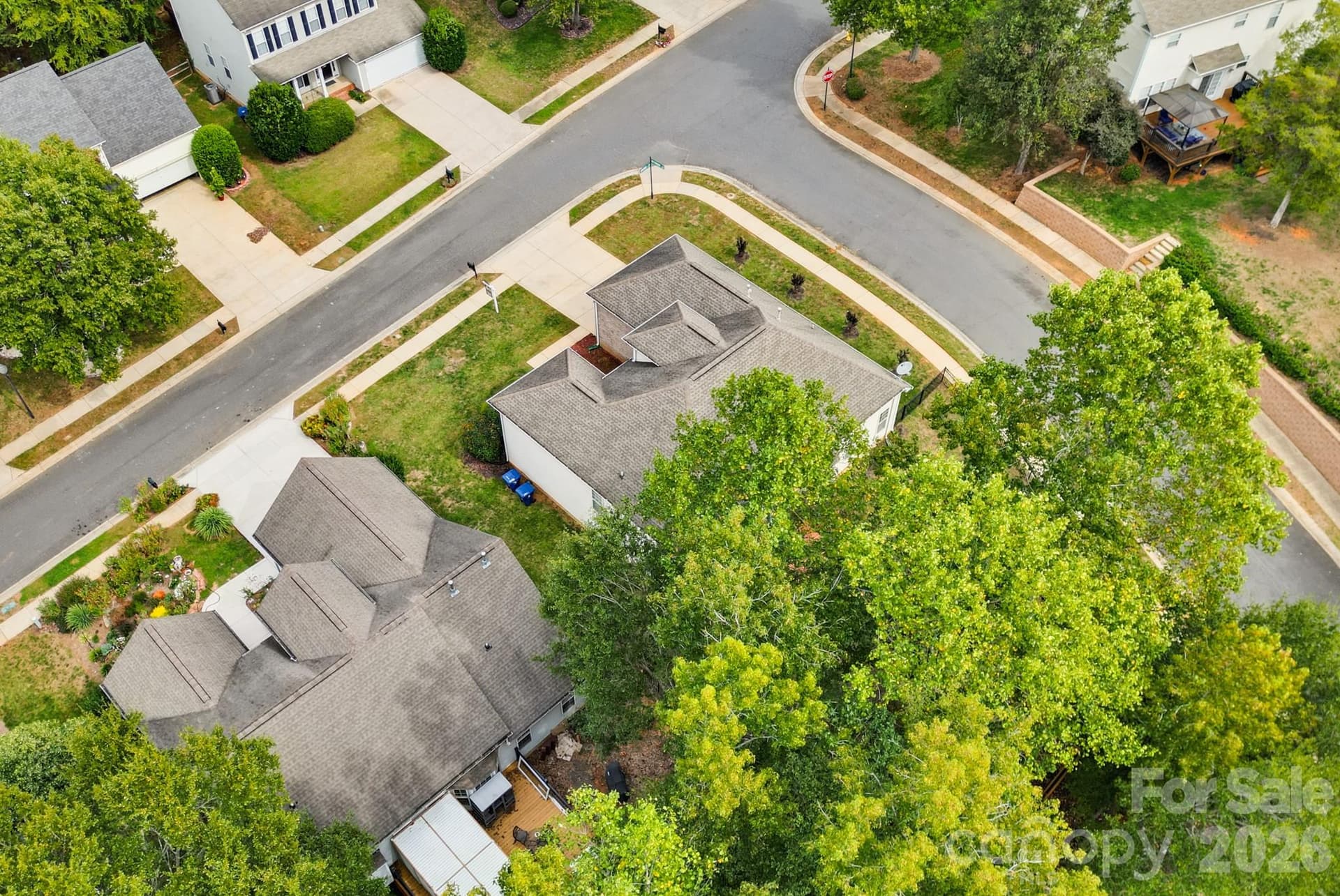 Single Family Residence at 13330 Edgetree Drive, Pineville, photo 42 of 44