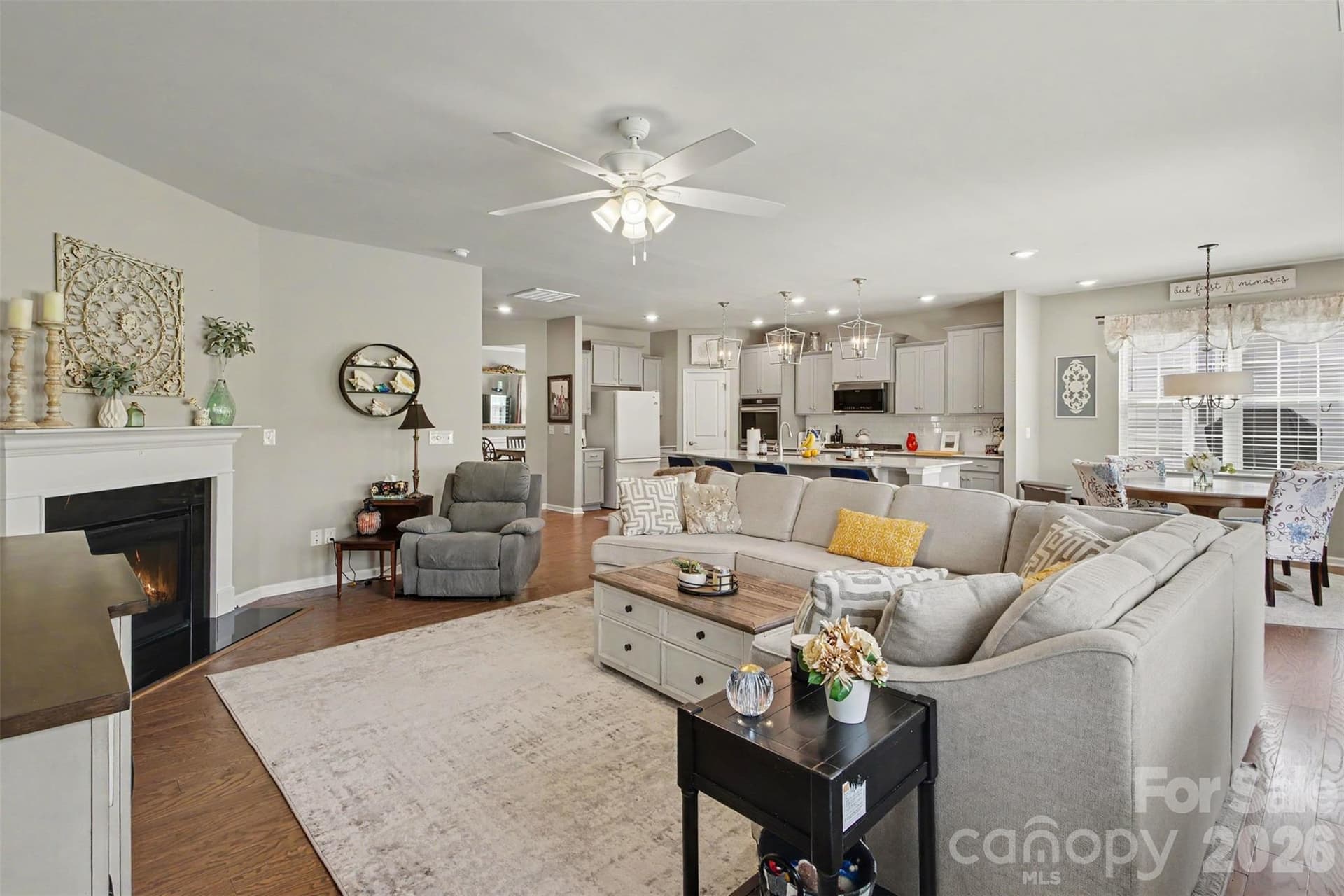 Single Family Residence at 163 Abersham Drive, Mooresville, photo 4 of 36