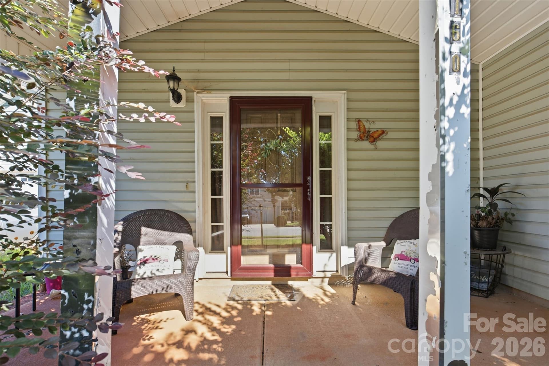 Single Family Residence at 160 Tarrington Drive, Statesville, photo 2 of 29