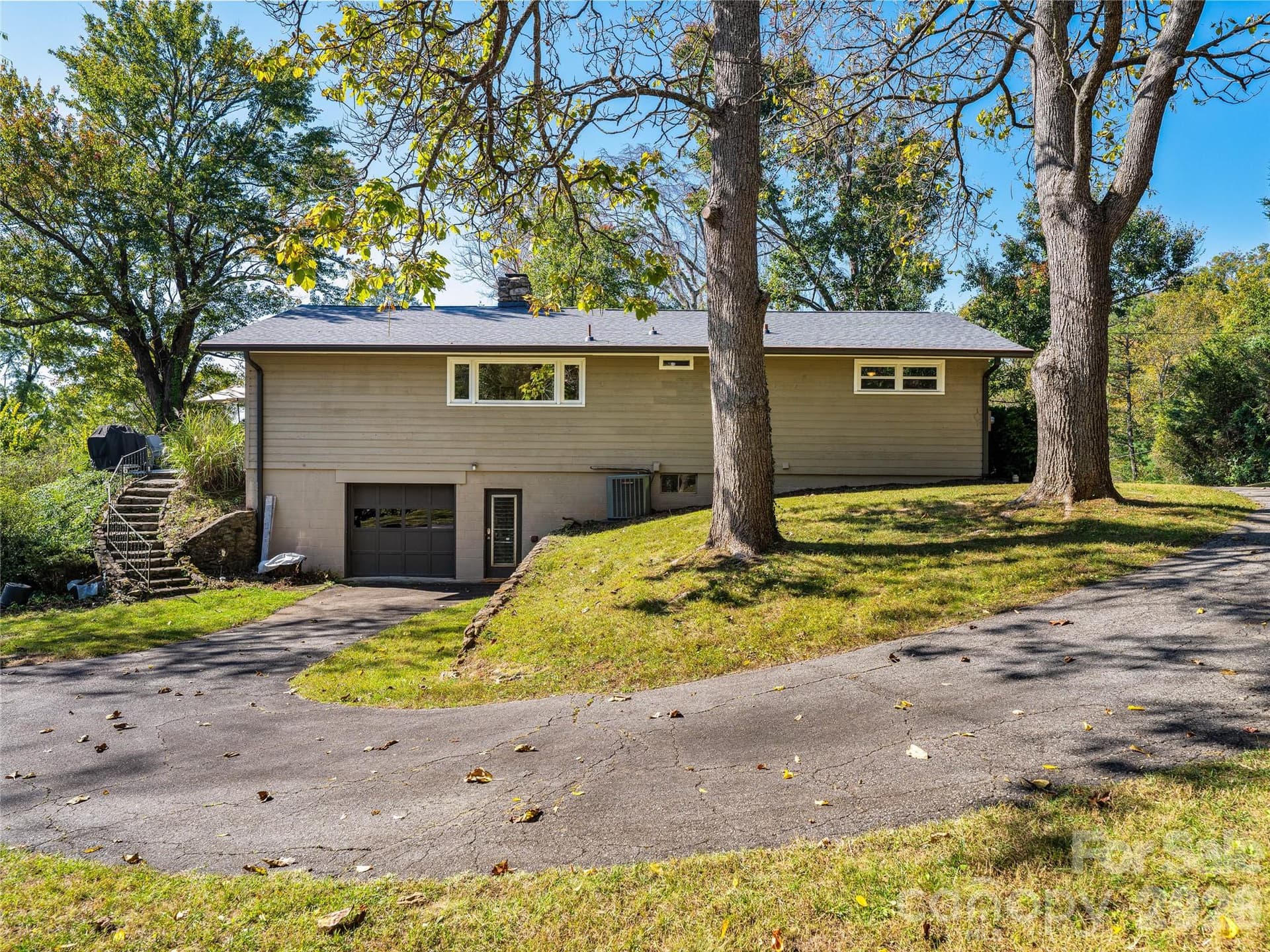 Single Family Residence at 115 Wild Cherry Road, Asheville, photo 31 of 38