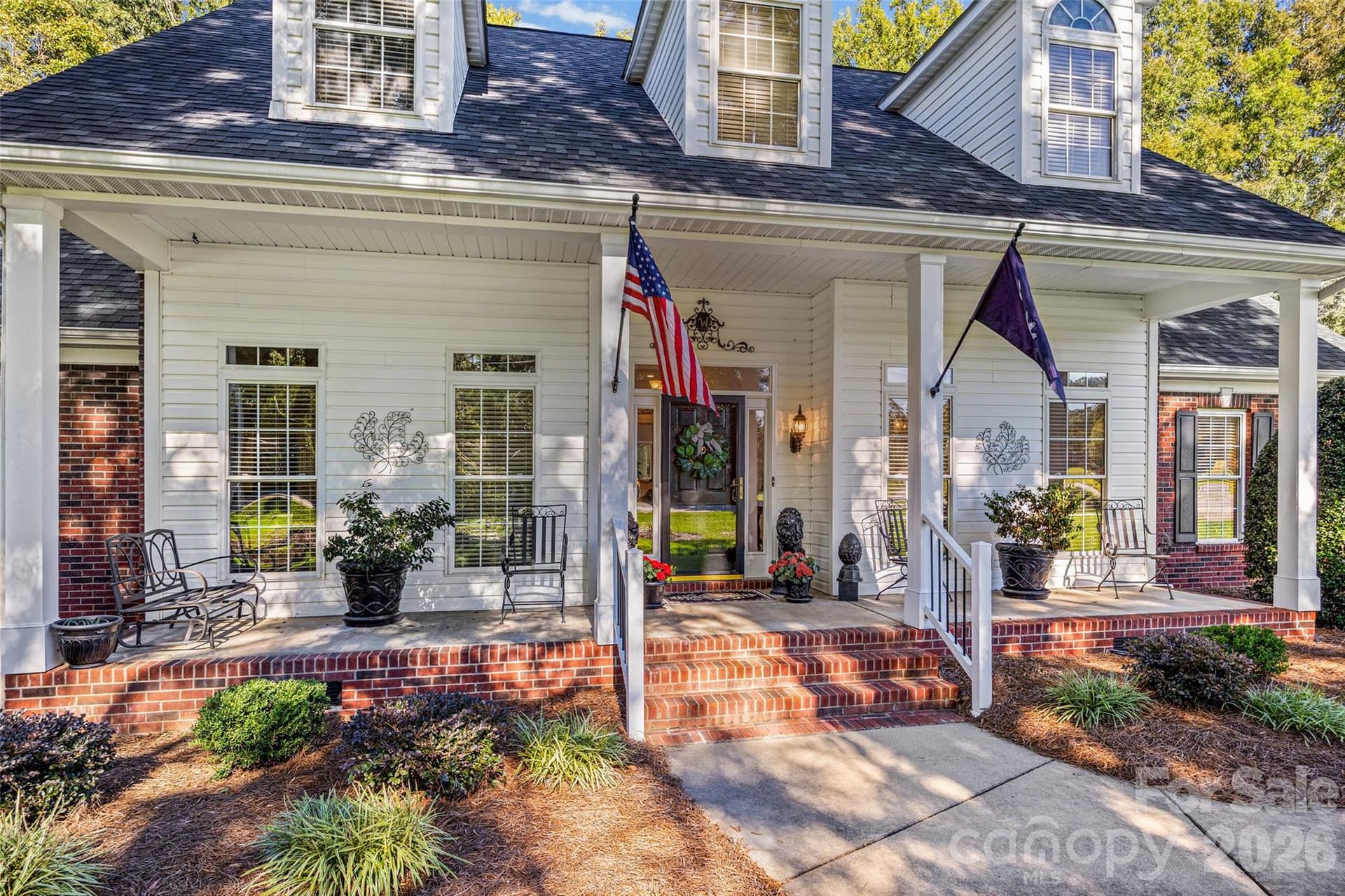 Southern style front porch - 2005 Westridge Drive, Rock Hill