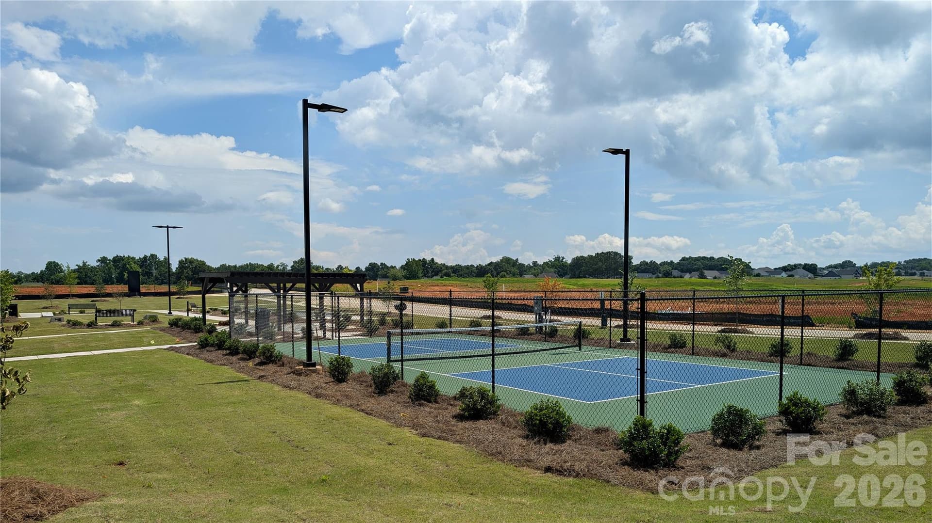Single Family Residence at 1306 Copper Leaf Drive, Rock Hill, photo 3 of 23