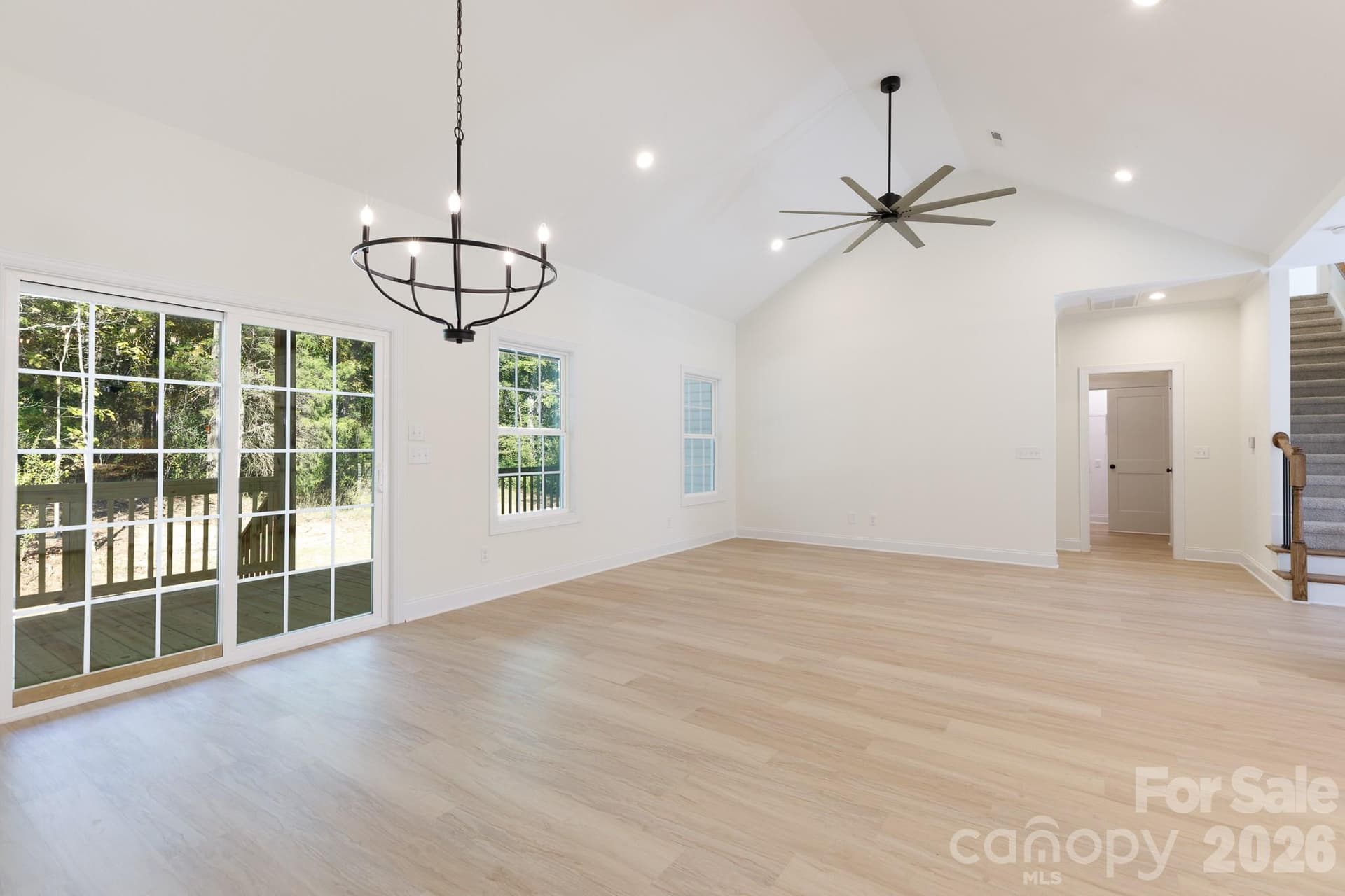 Single Family Residence at 2030 Hunters Creek Lane, Rock Hill, photo 13 of 32