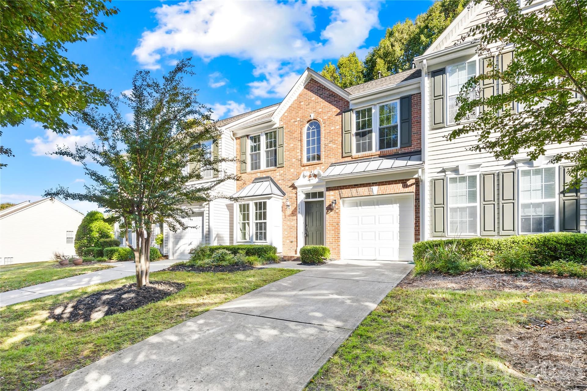 156 N Arcadian Way