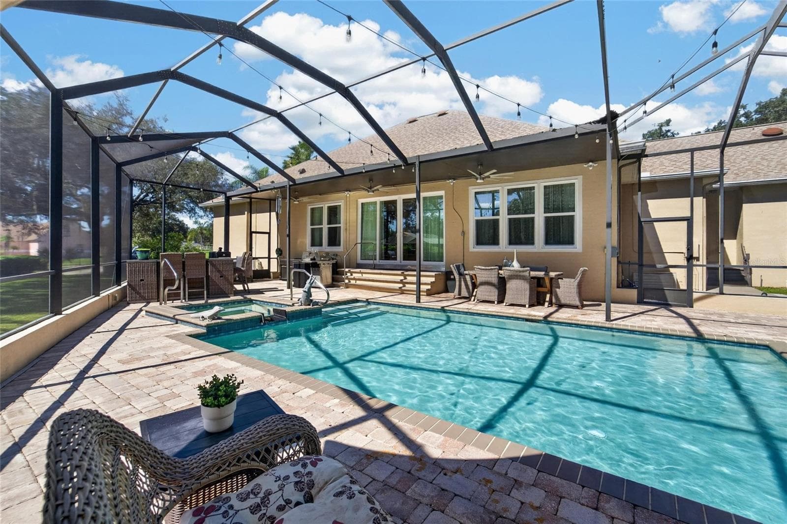 Single Family Residence at 1009 EMERALD CREEK DR, VALRICO, photo 58 of 87