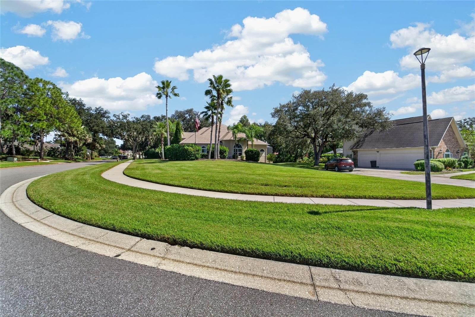 Single Family Residence at 1009 EMERALD CREEK DR, VALRICO, photo 67 of 87