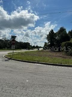 000 HOWLAND BLVD & BLUFFVIEW BLVD
