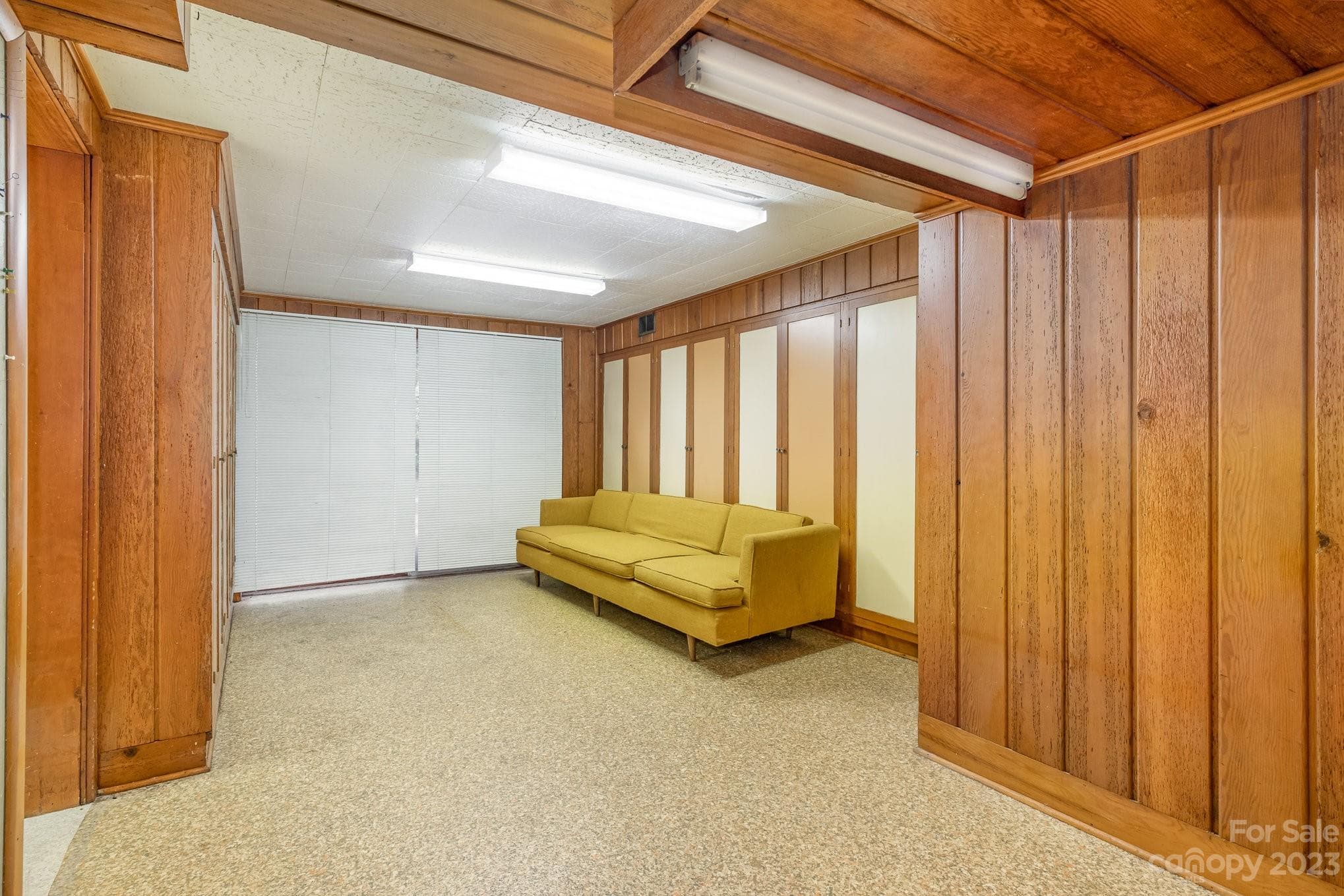 Open/private sitting area of basement - 2756 Peachtree Road, Statesville