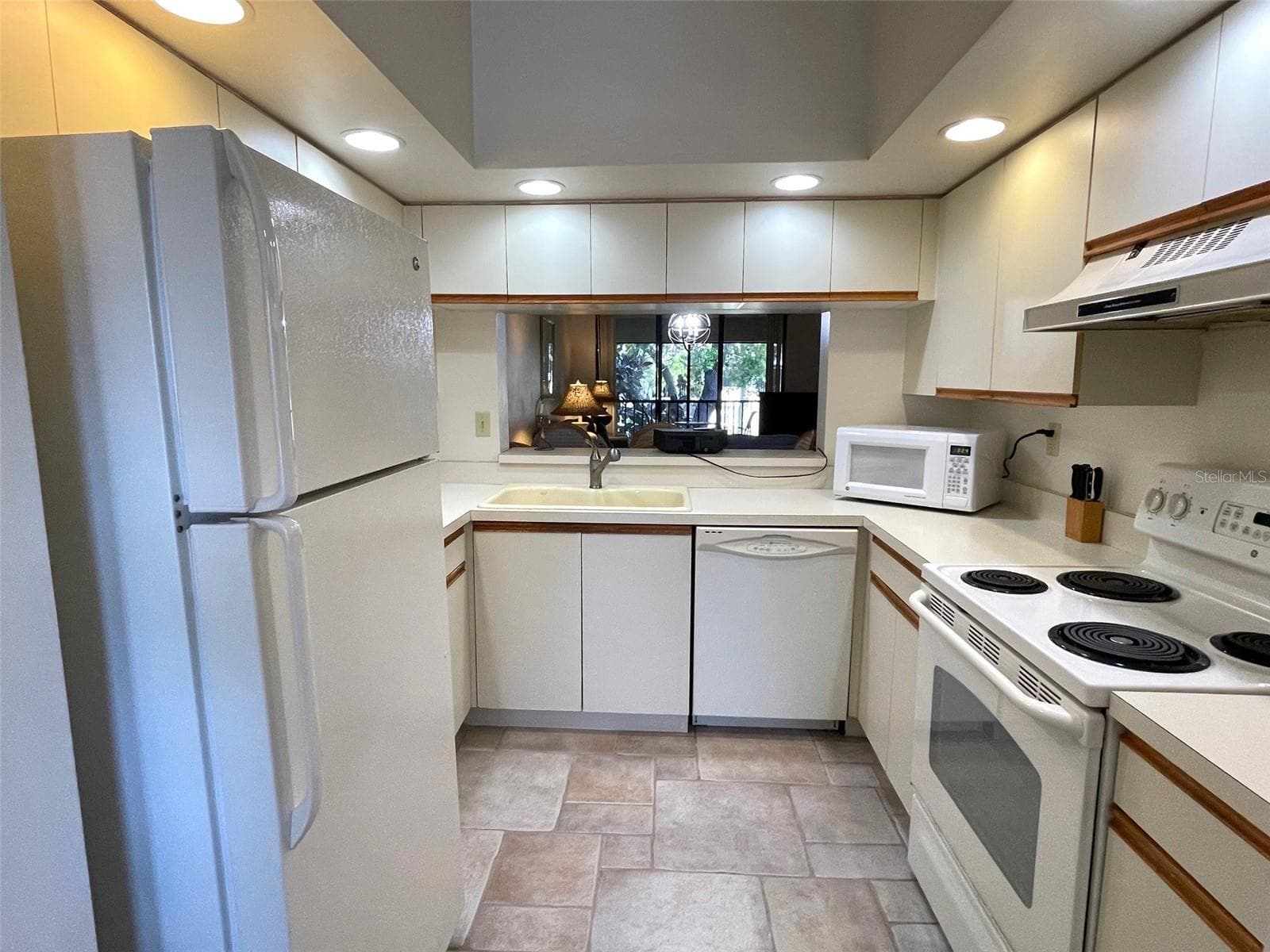 Condominium at 4601 46TH STREET CT W #202B, BRADENTON, photo 12 of 28